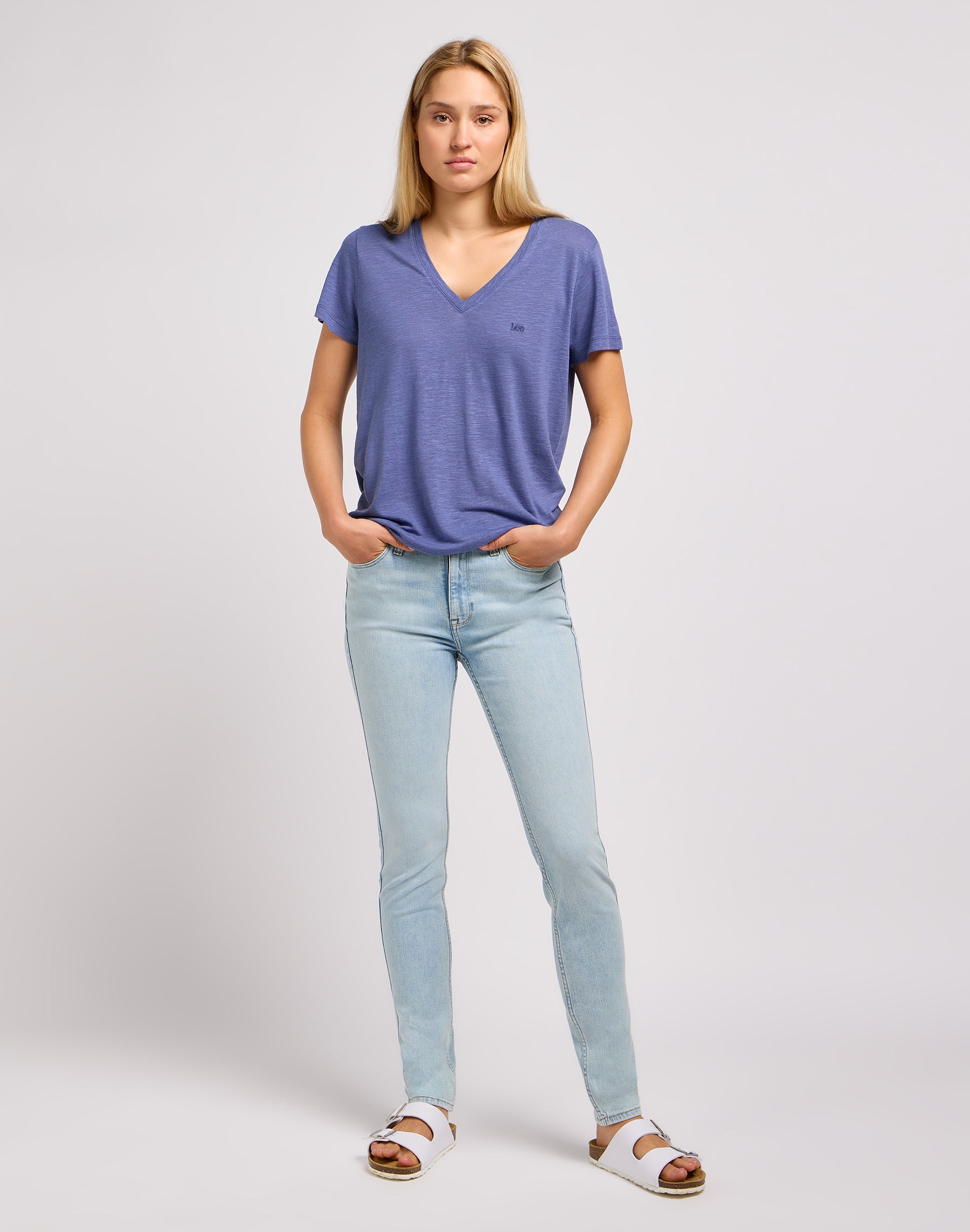 V-Neck Tee in Surf Blue T-Shirts Lee   