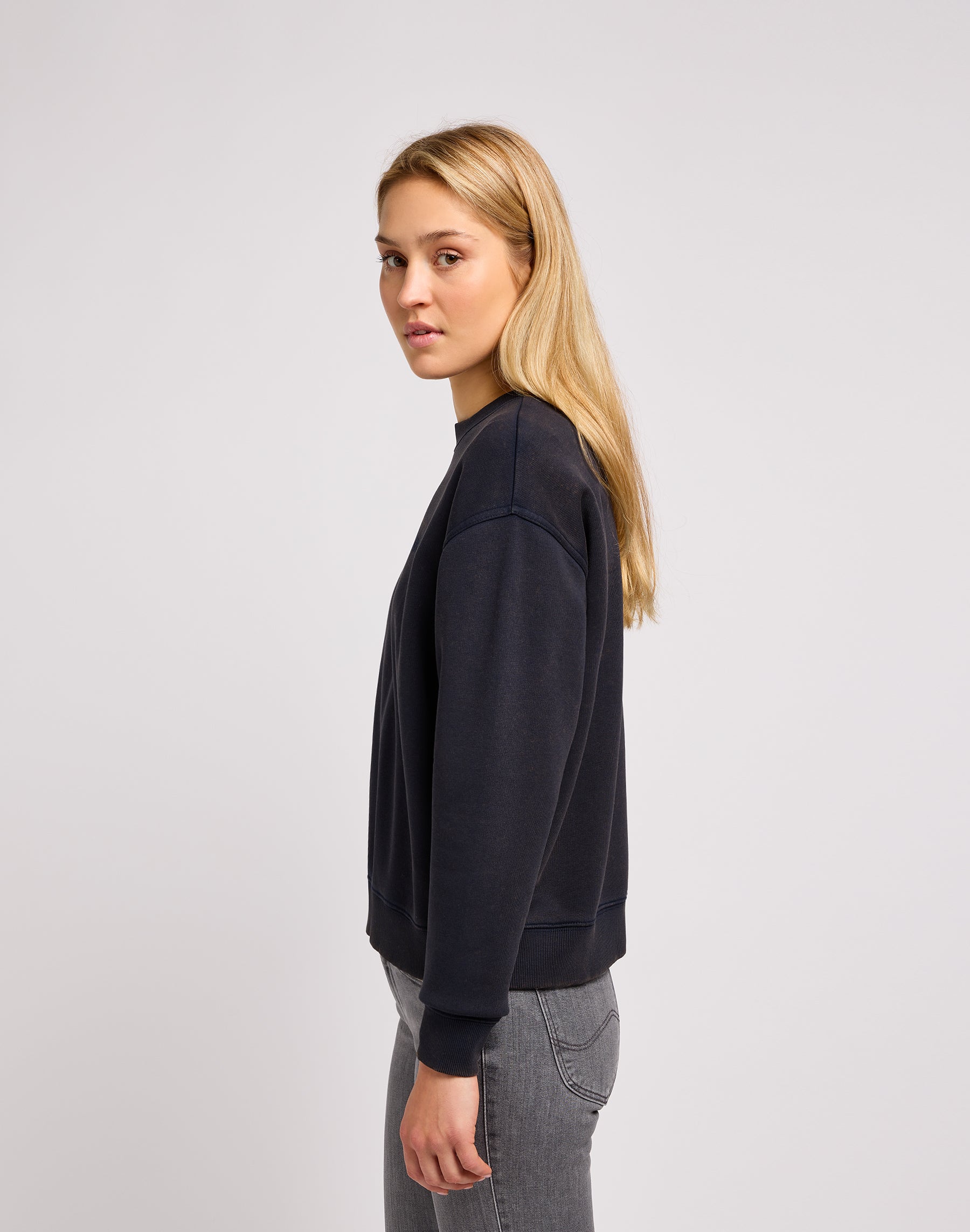 Crew Sweater in Unionall Blk Sweatshirts Lee   