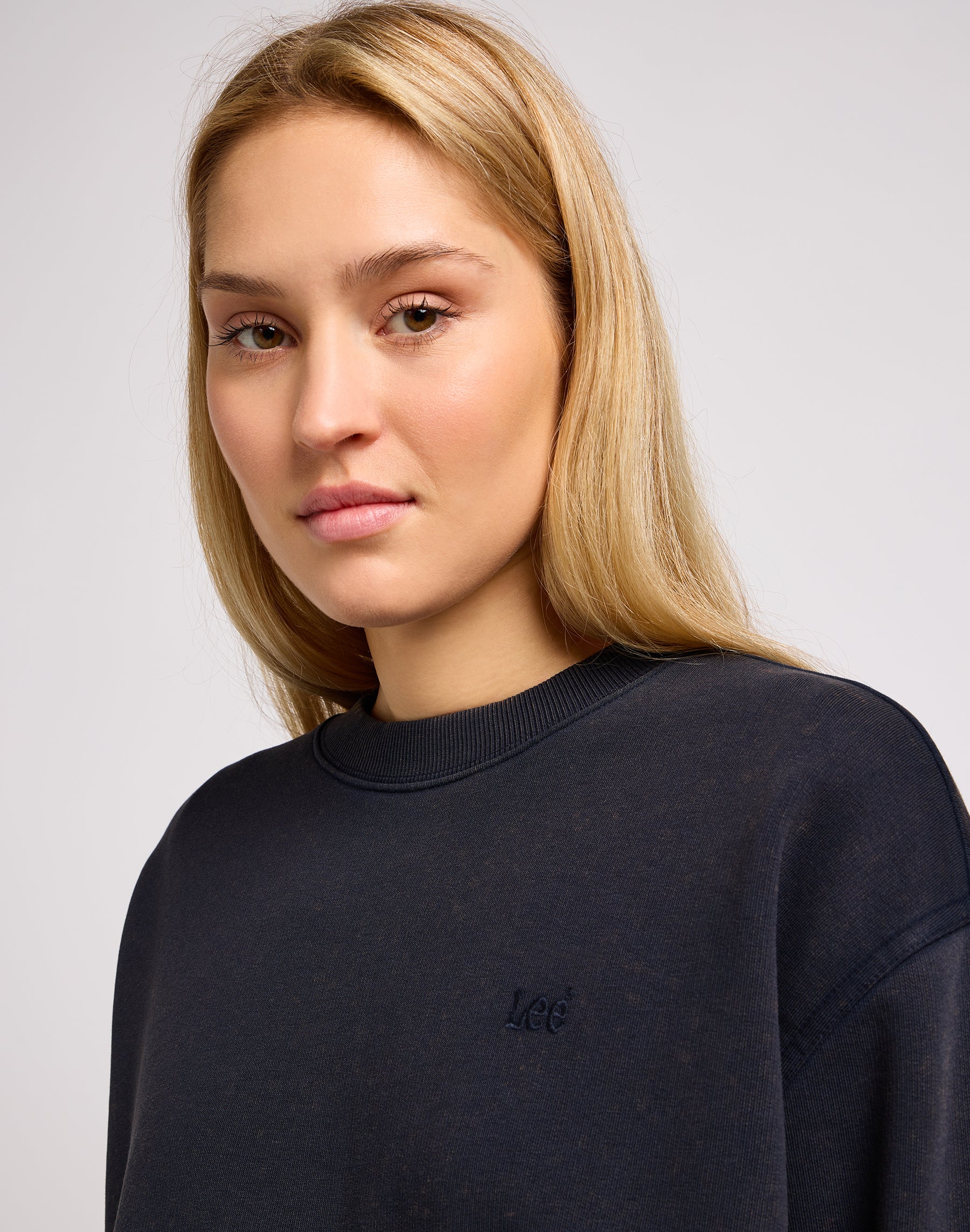 Crew Sweater in Unionall Blk Sweatshirts Lee   