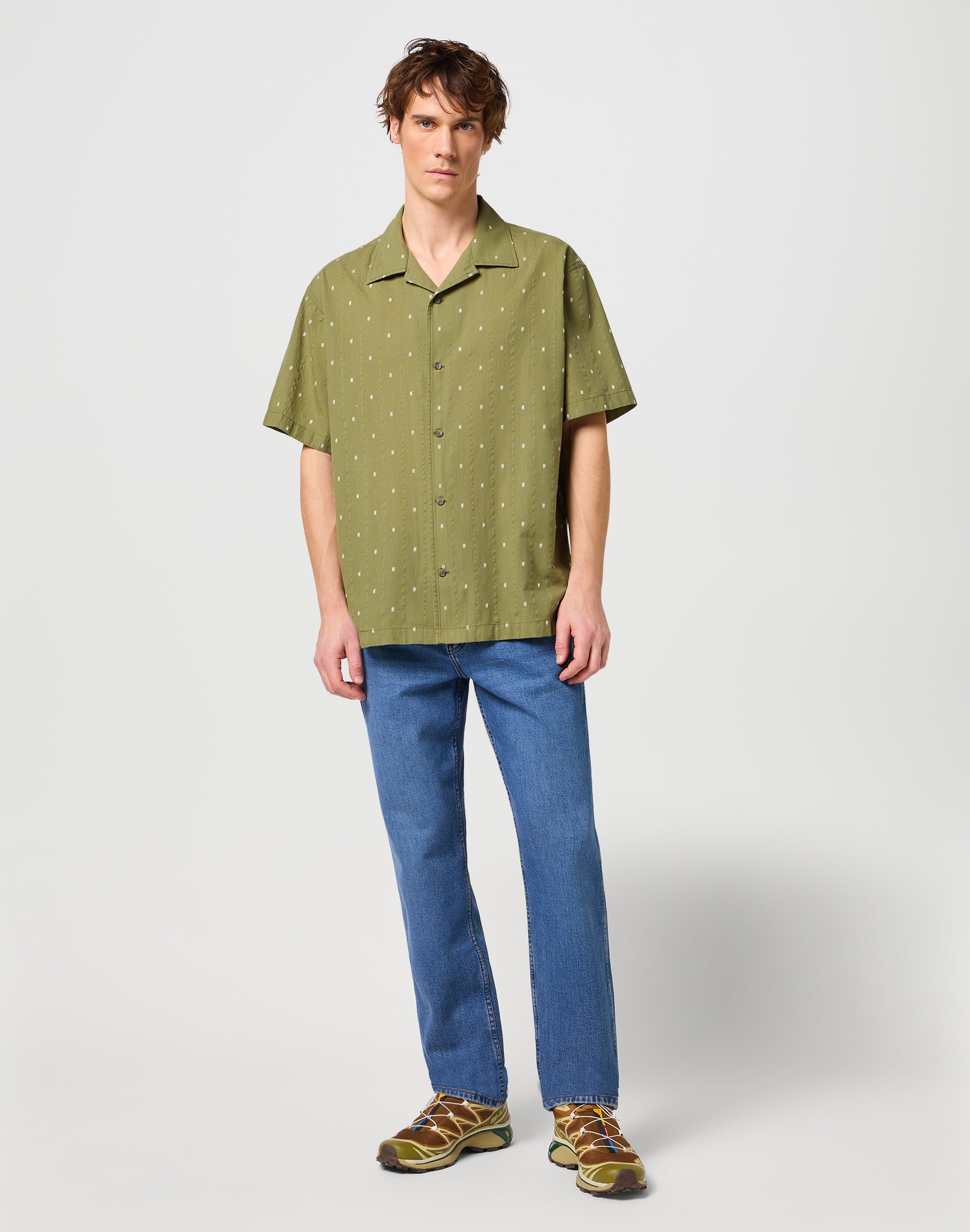 Resort Shirt in Dusty Olive Shirts Wrangler   