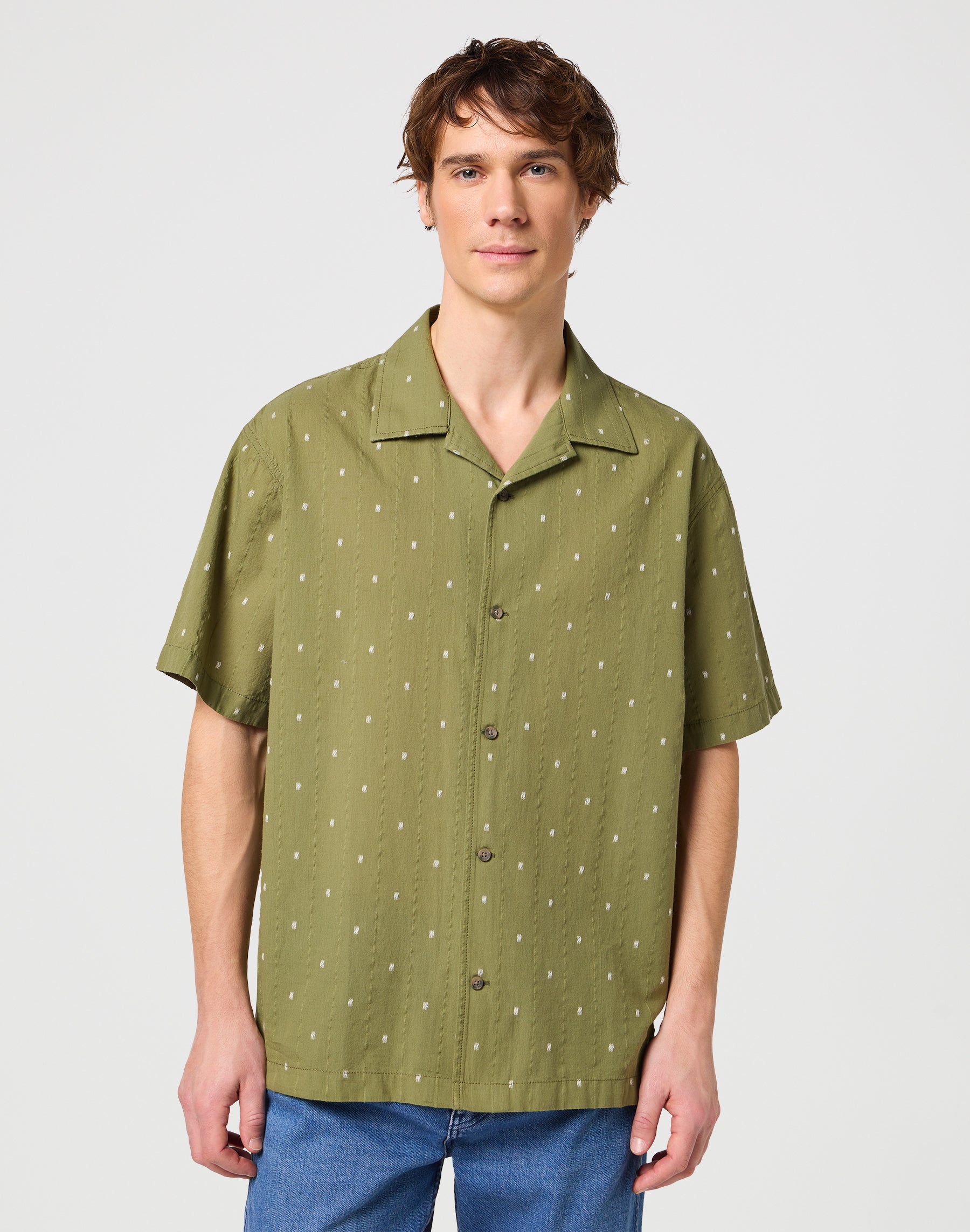 Resort Shirt in Dusty Olive Shirts Wrangler   