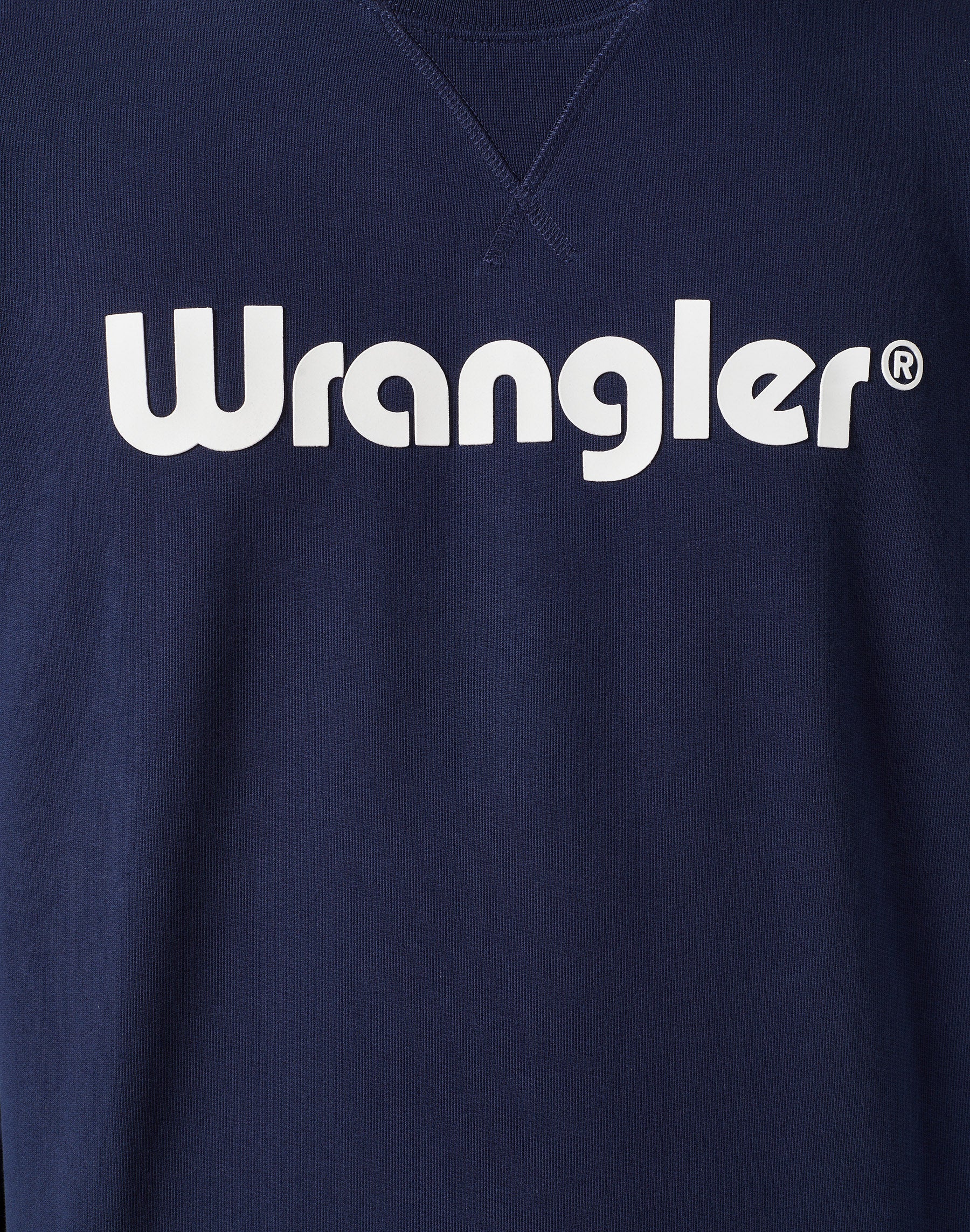 Logo Crew Sweat in Navy Sweatshirts Wrangler   