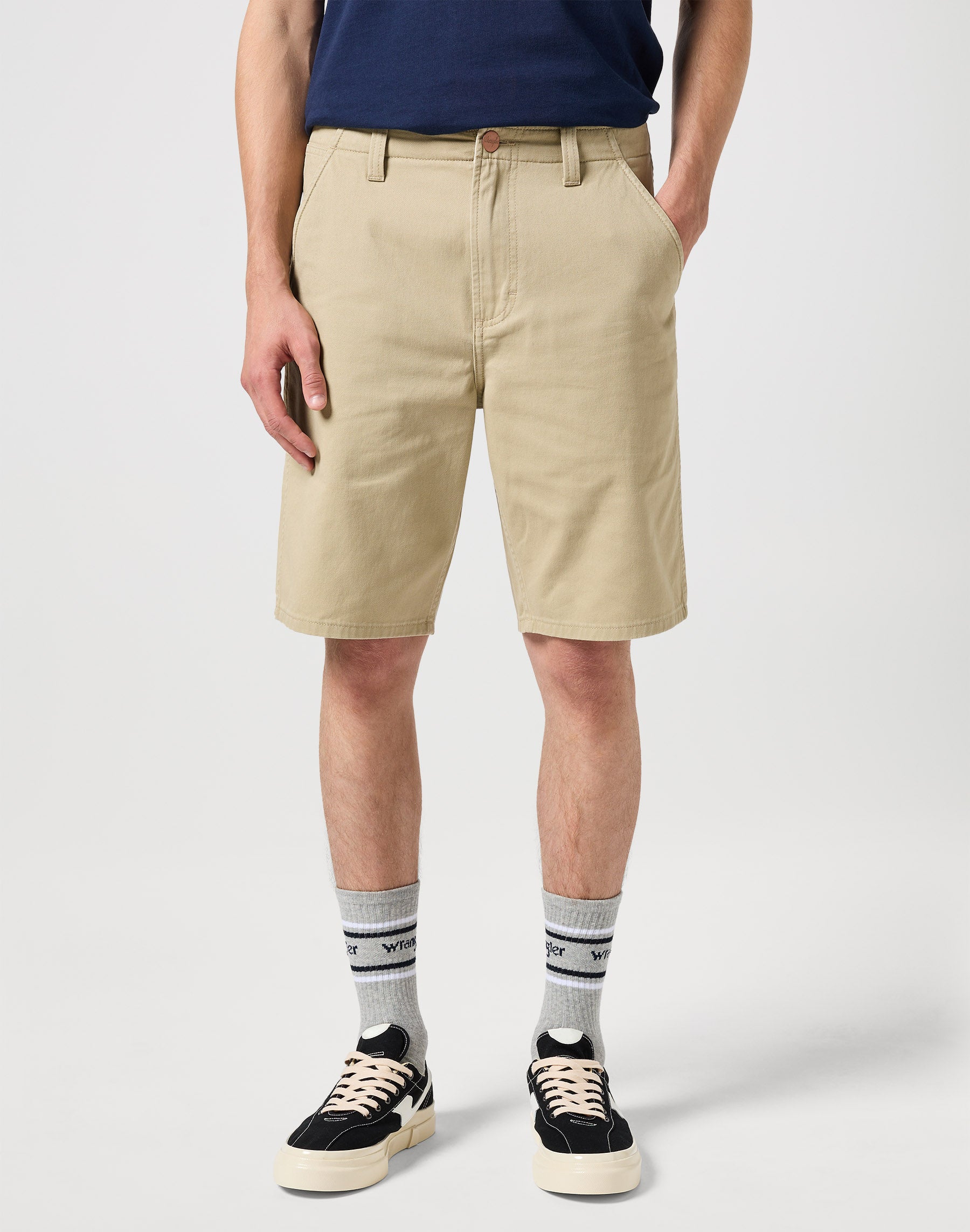 Casey Chino Shorts in Saddle Shorts Wrangler   