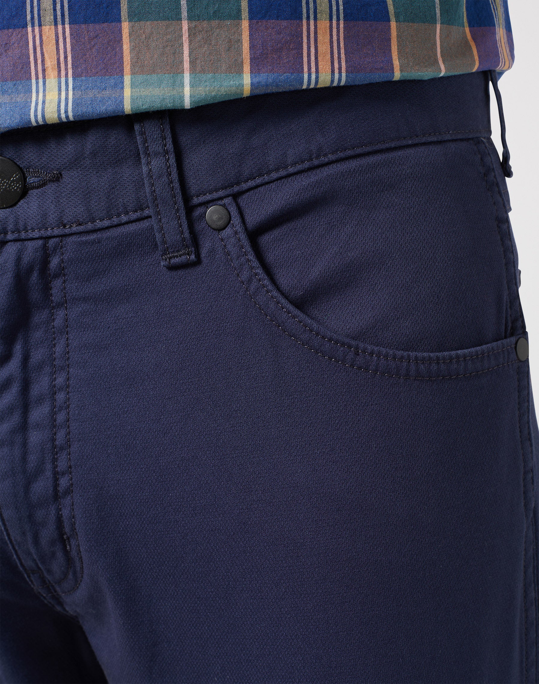 Greensboro Low Stretch in Dark Navy Pants Wrangler   