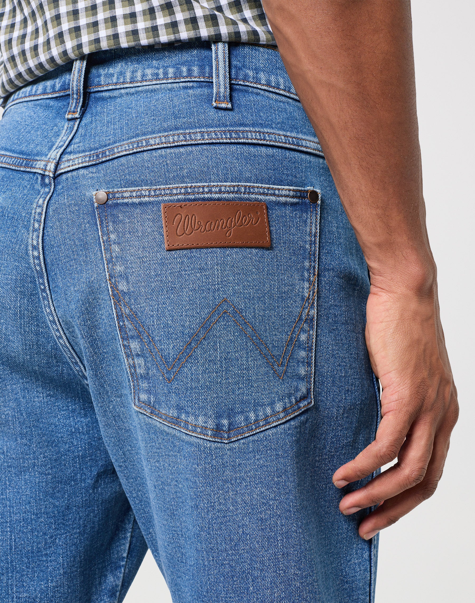 Frontier Short in Guardian denim shorts Wrangler   