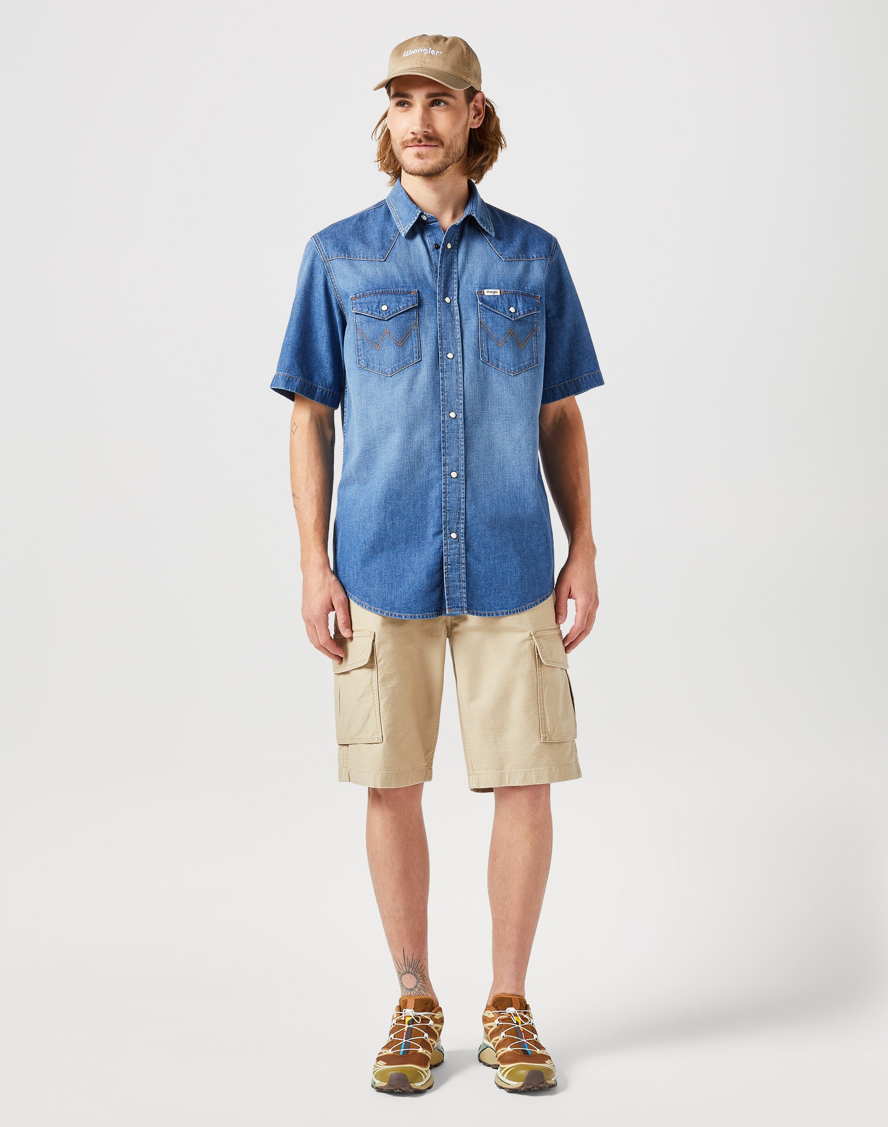 Casey Cargo Shorts in Saddle Shorts Wrangler   