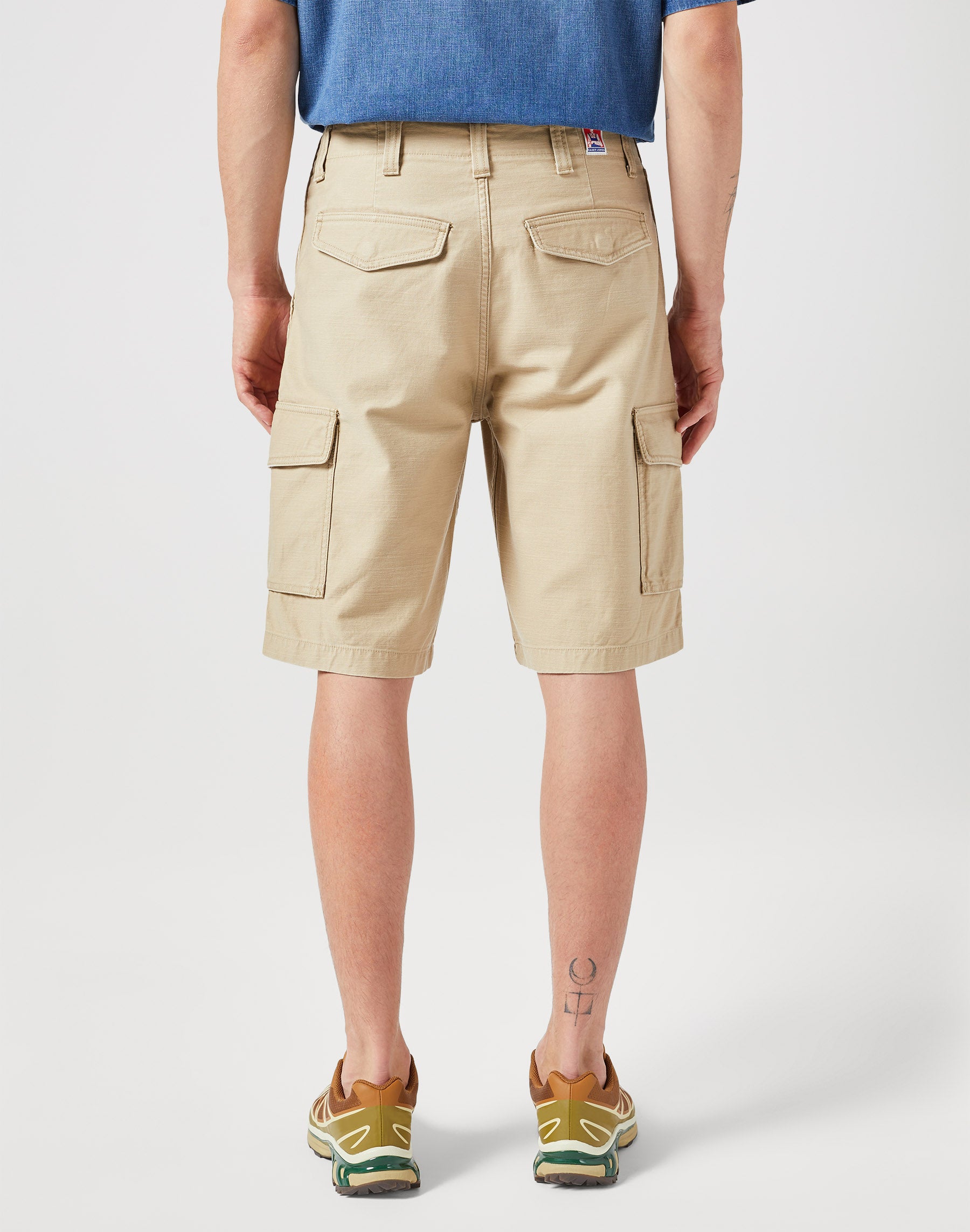 Casey Cargo Shorts in Saddle Shorts Wrangler   