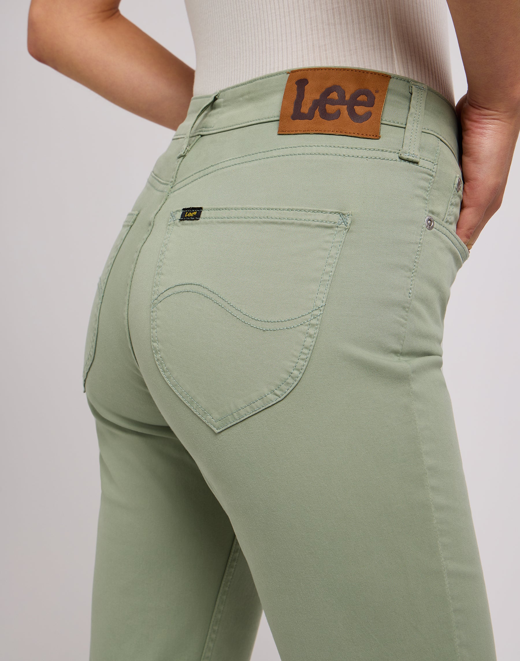 Marion Straight in Intuition Grey Pants Lee   