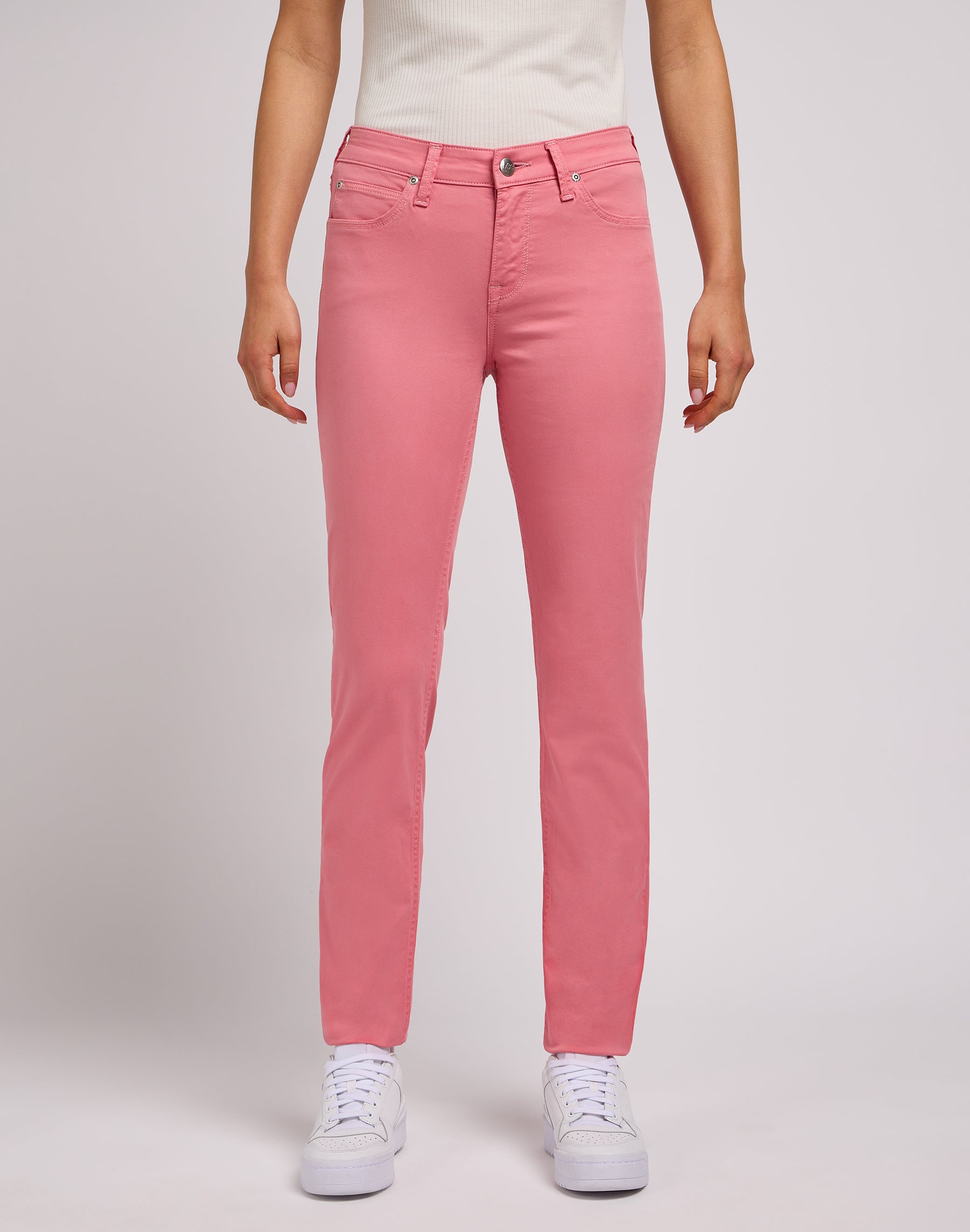 Marion Straight in Cassie Pink Pants Lee   