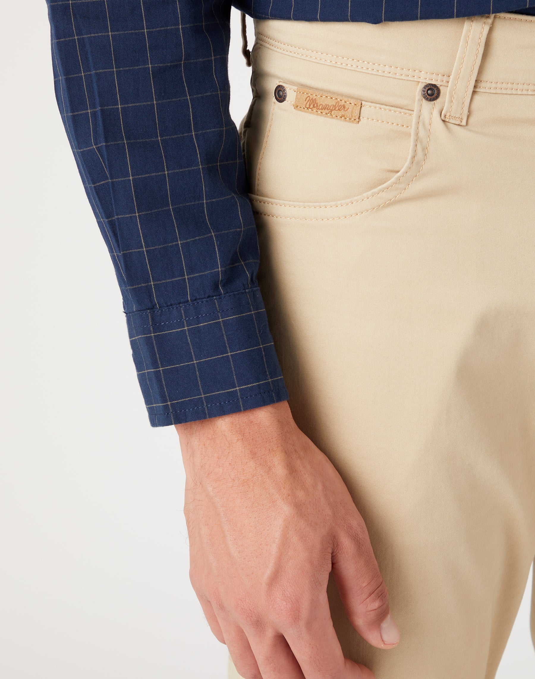 Texas Low Stretch in Plaza Taupe Pants Wrangler   