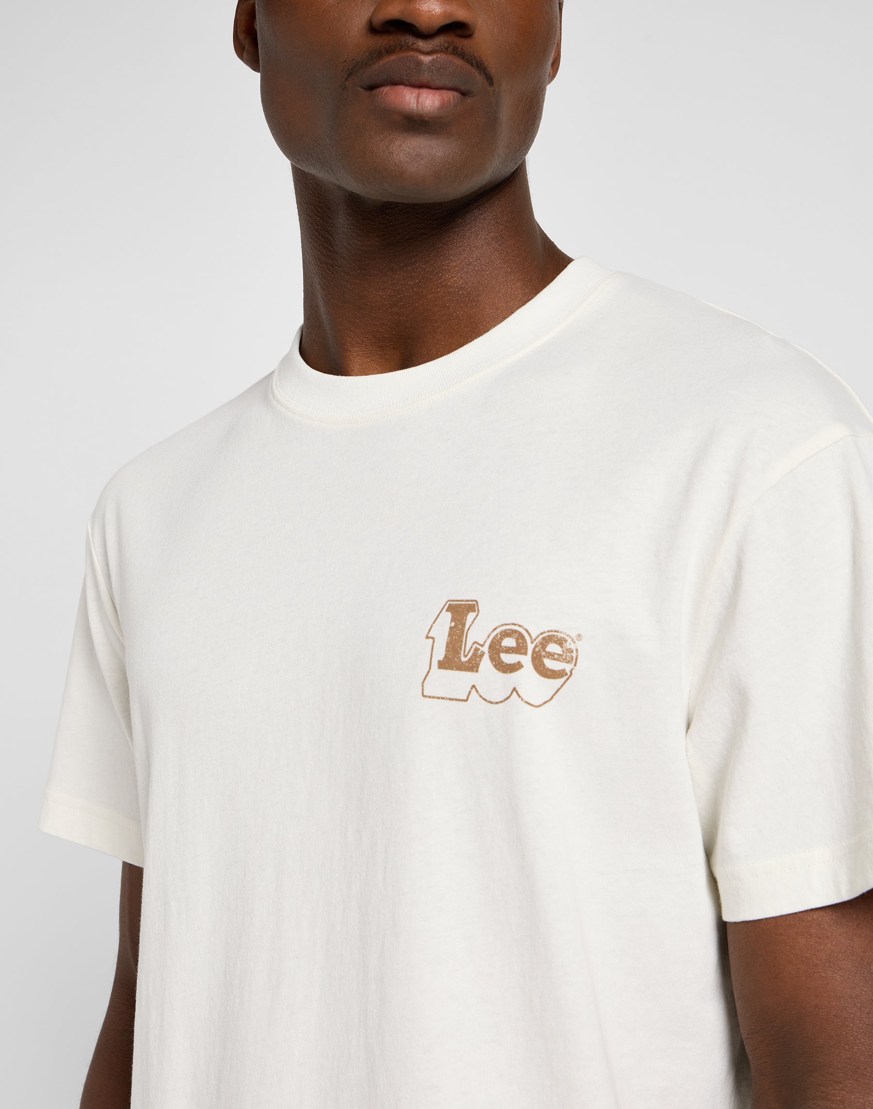 Subtle Relaxed Tee in ecru T-shirts Lee   