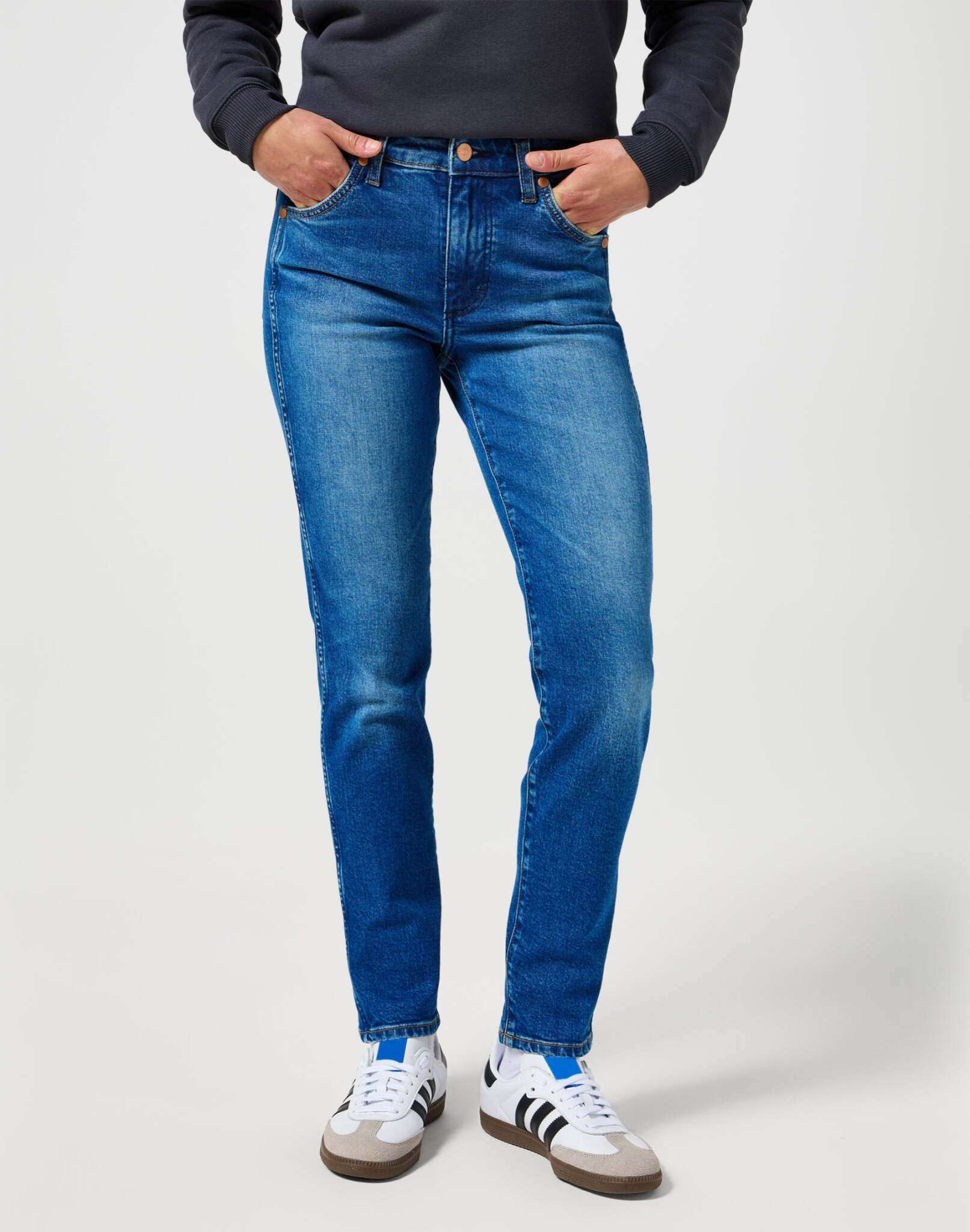 Piper in Indigo Dusk Jeans Wrangler   