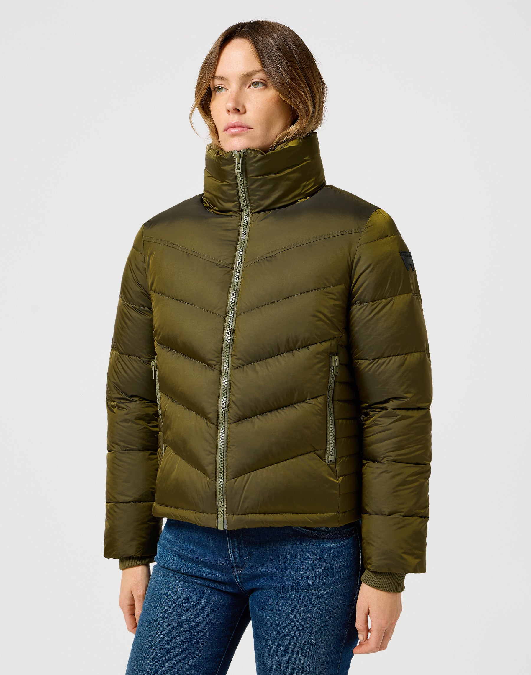 Short Puffer Jacket in Ivy Green Jackets Wrangler   