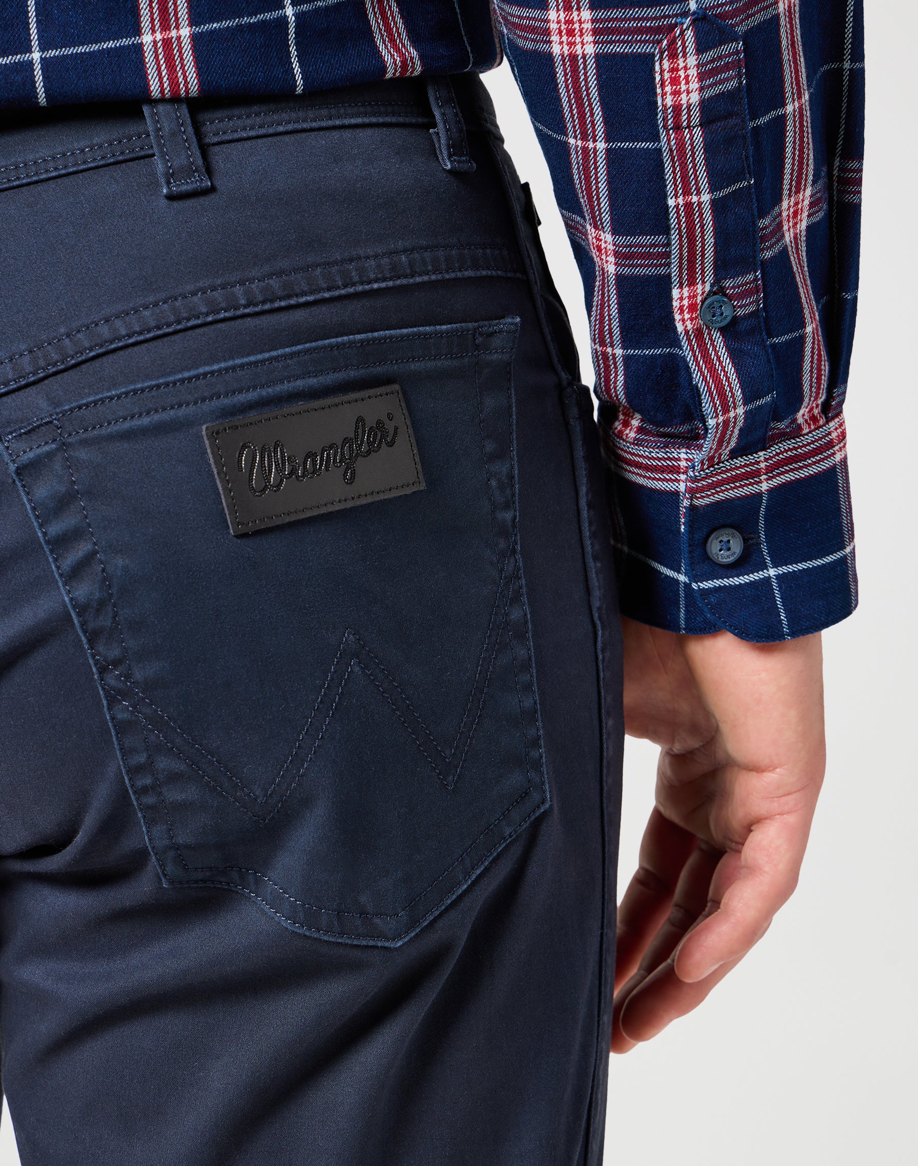 Texas in Dark Navy Pants Wrangler   