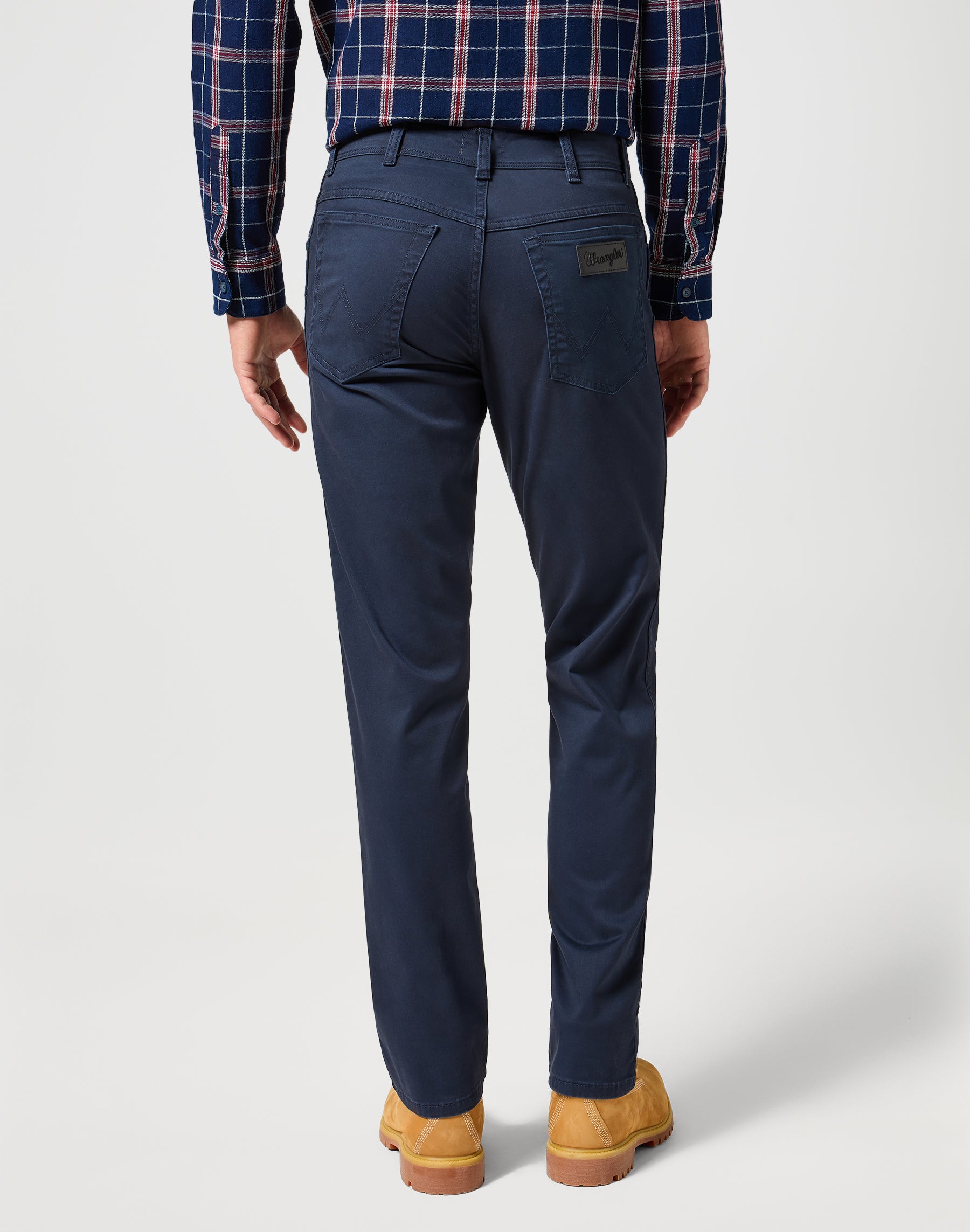 Texas in Dark Navy Pants Wrangler   