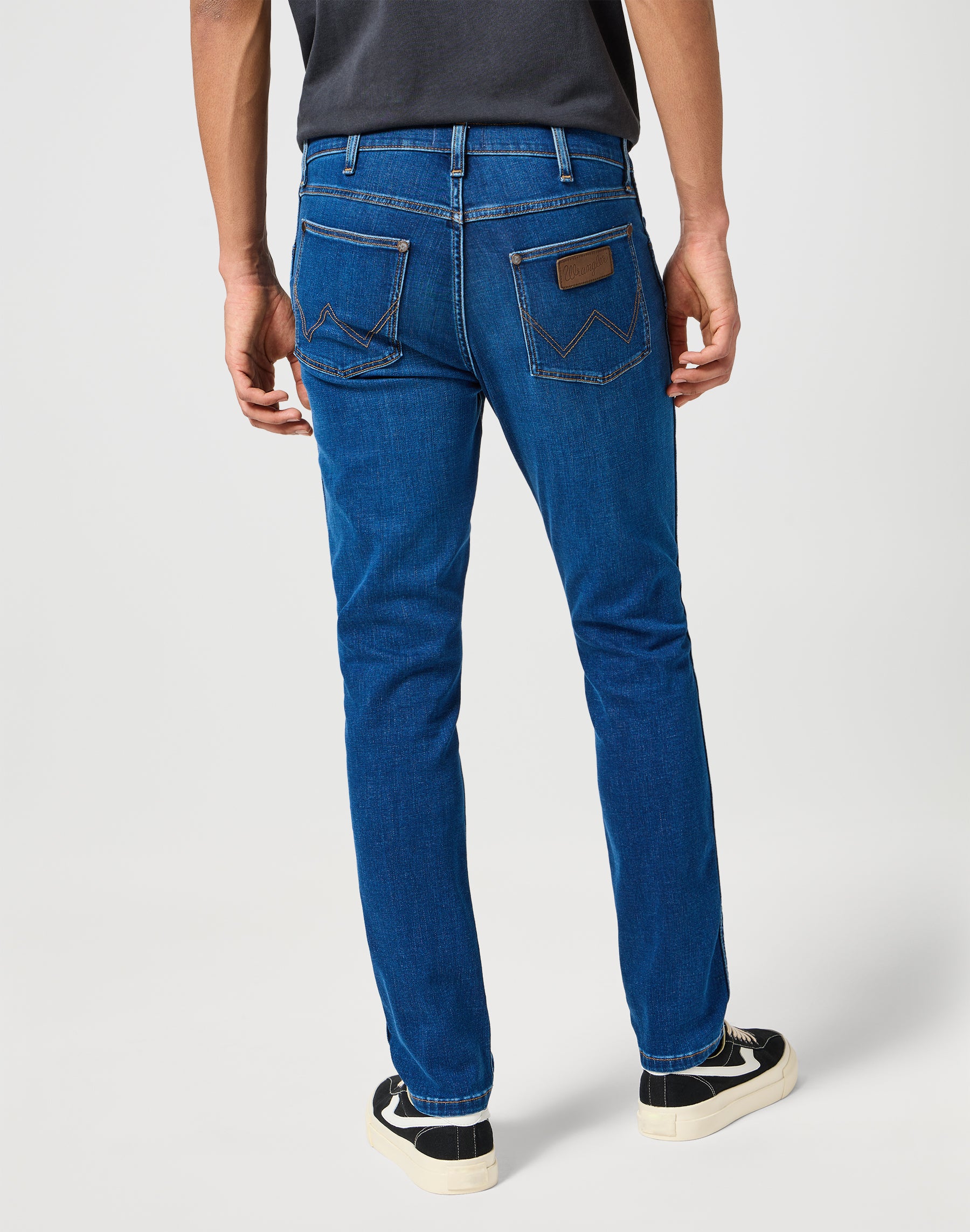 Larston in Indigo Waves Jeans Wrangler   