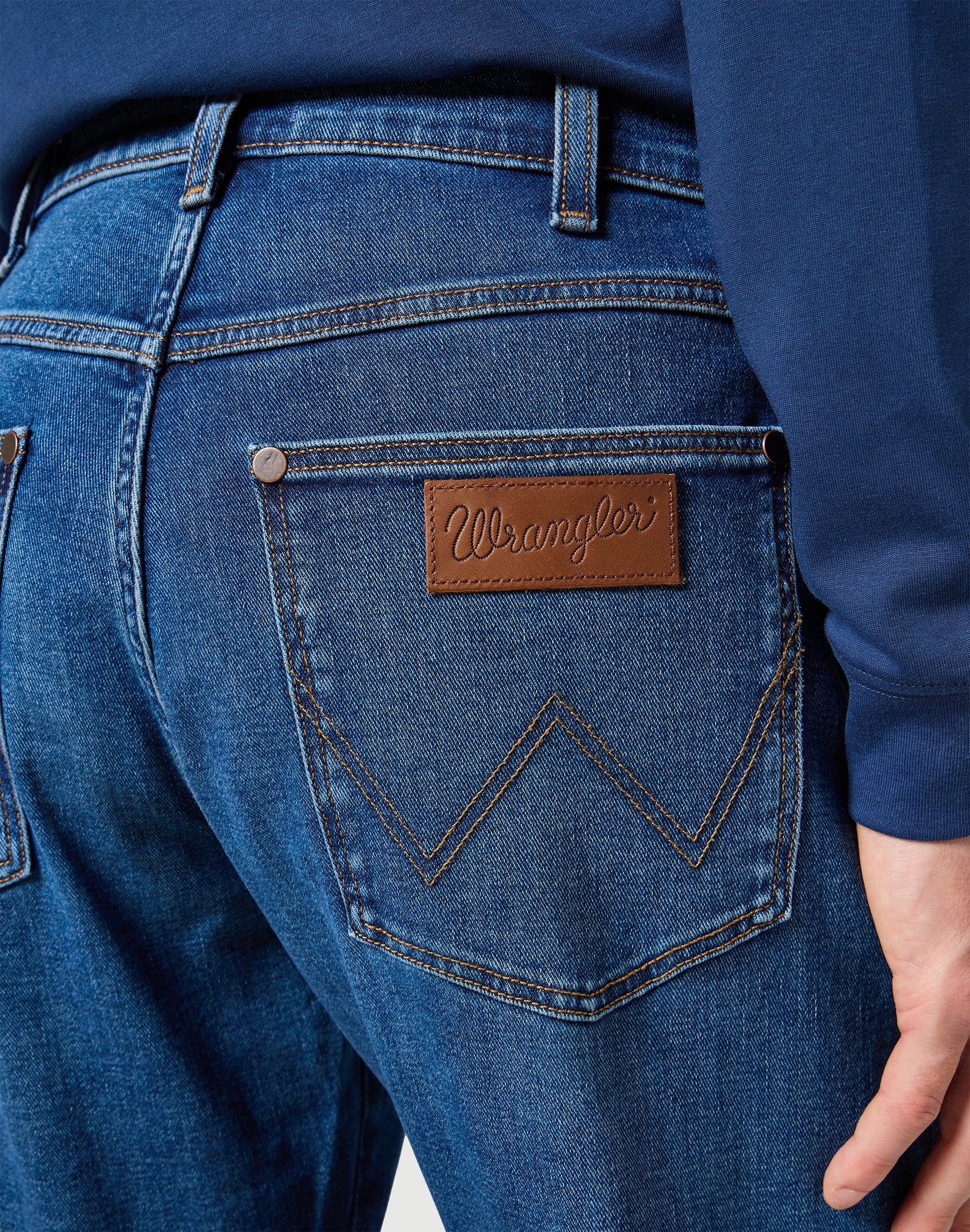 Frontier in Outlaw Indigo Jeans Wrangler   