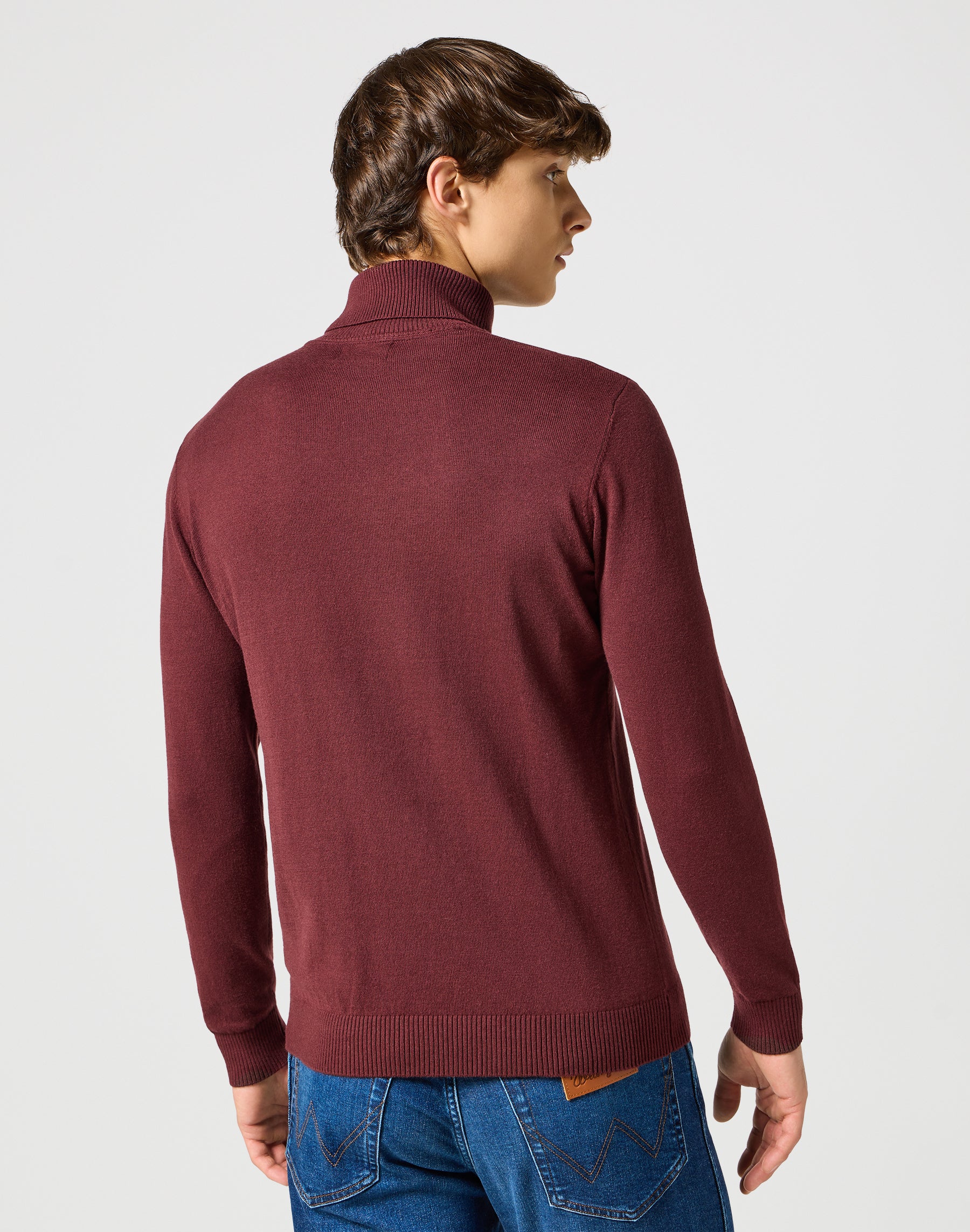 Turtleneck in Dahlia Sweater Wrangler   