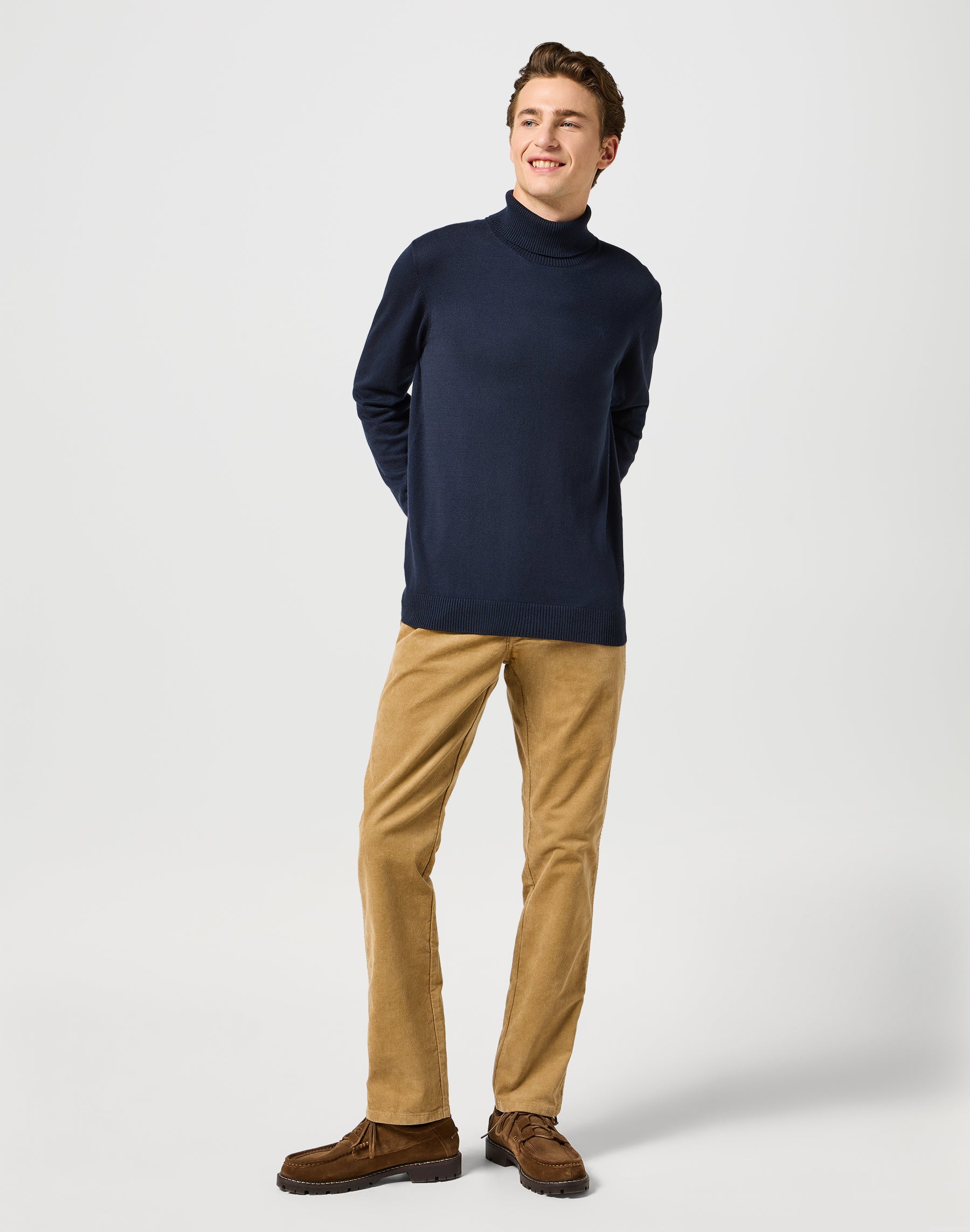 Turtleneck in Dark Navy Sweater Wrangler   