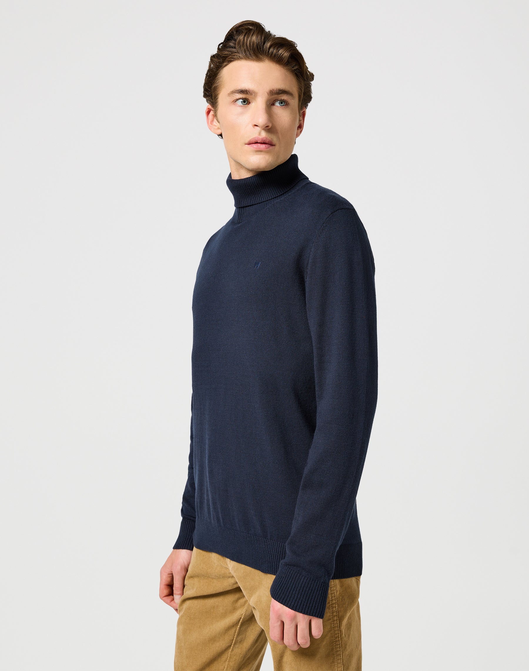 Turtleneck in Dark Navy Sweater Wrangler   