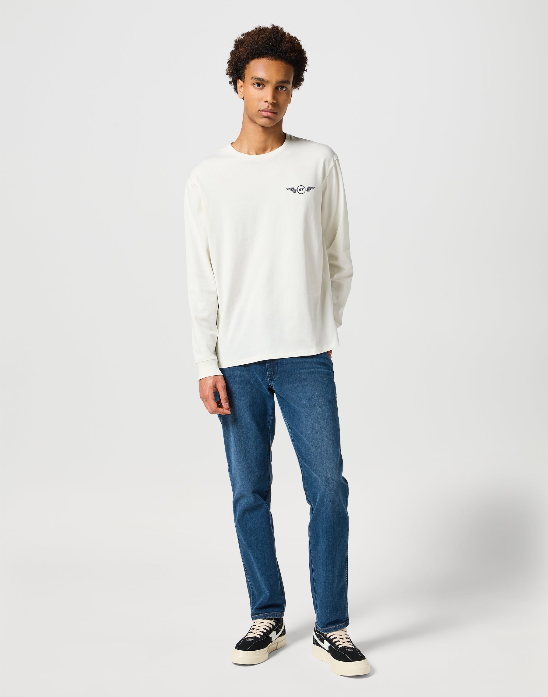 Longsleeves Graphic Tee in Vintage White T-Shirts Wrangler   