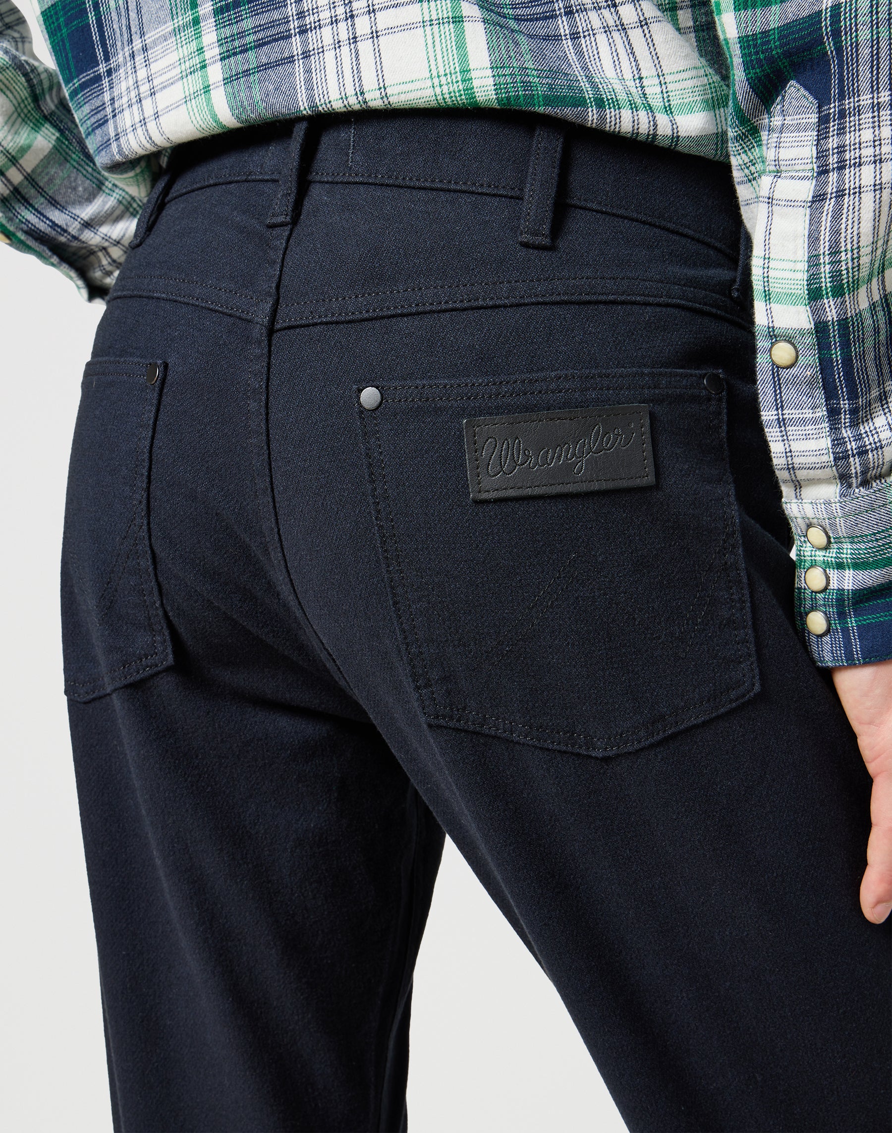 Greensboro in Dark Navy Pants Wrangler   