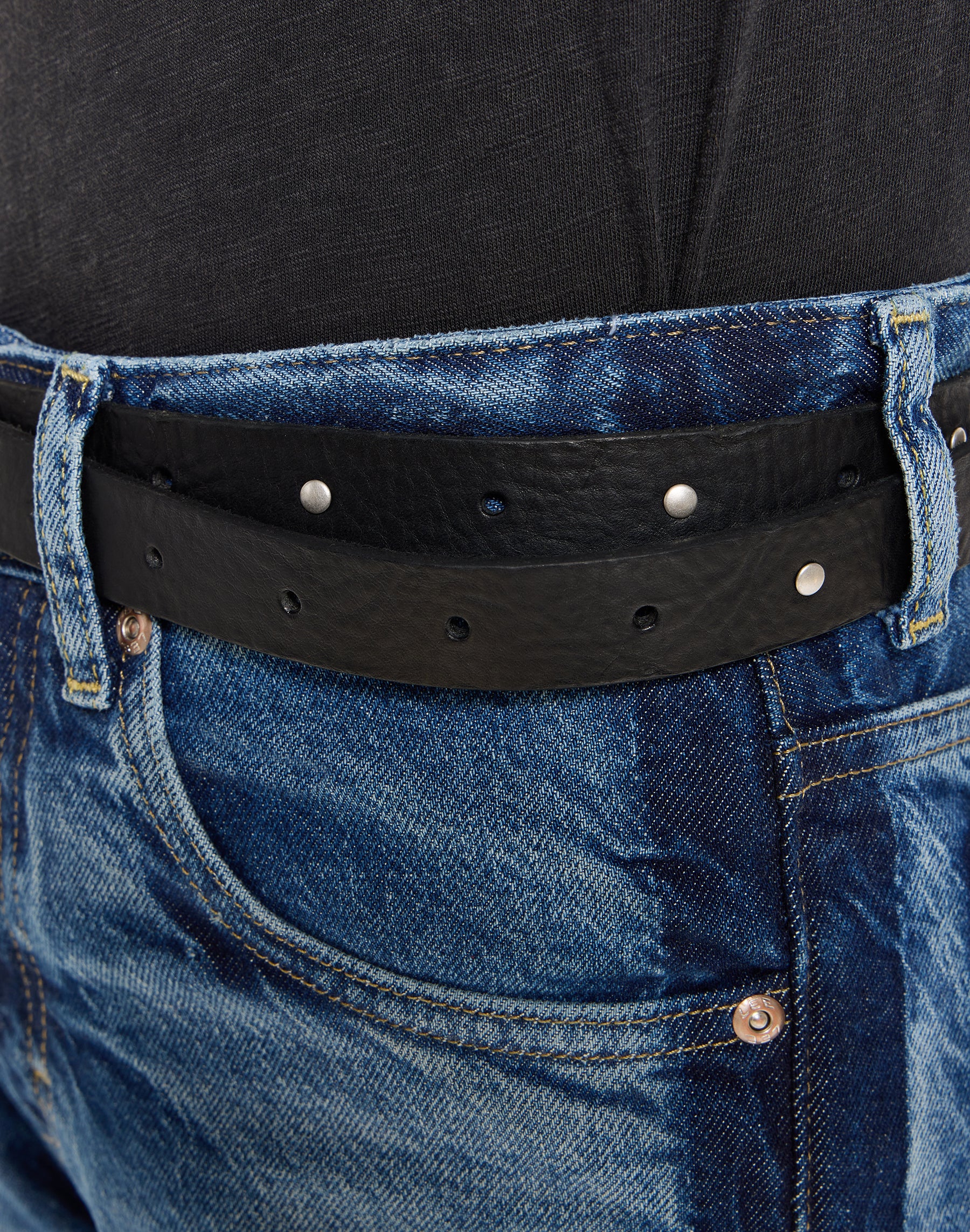 Studded Belt in Black Belt Lee   