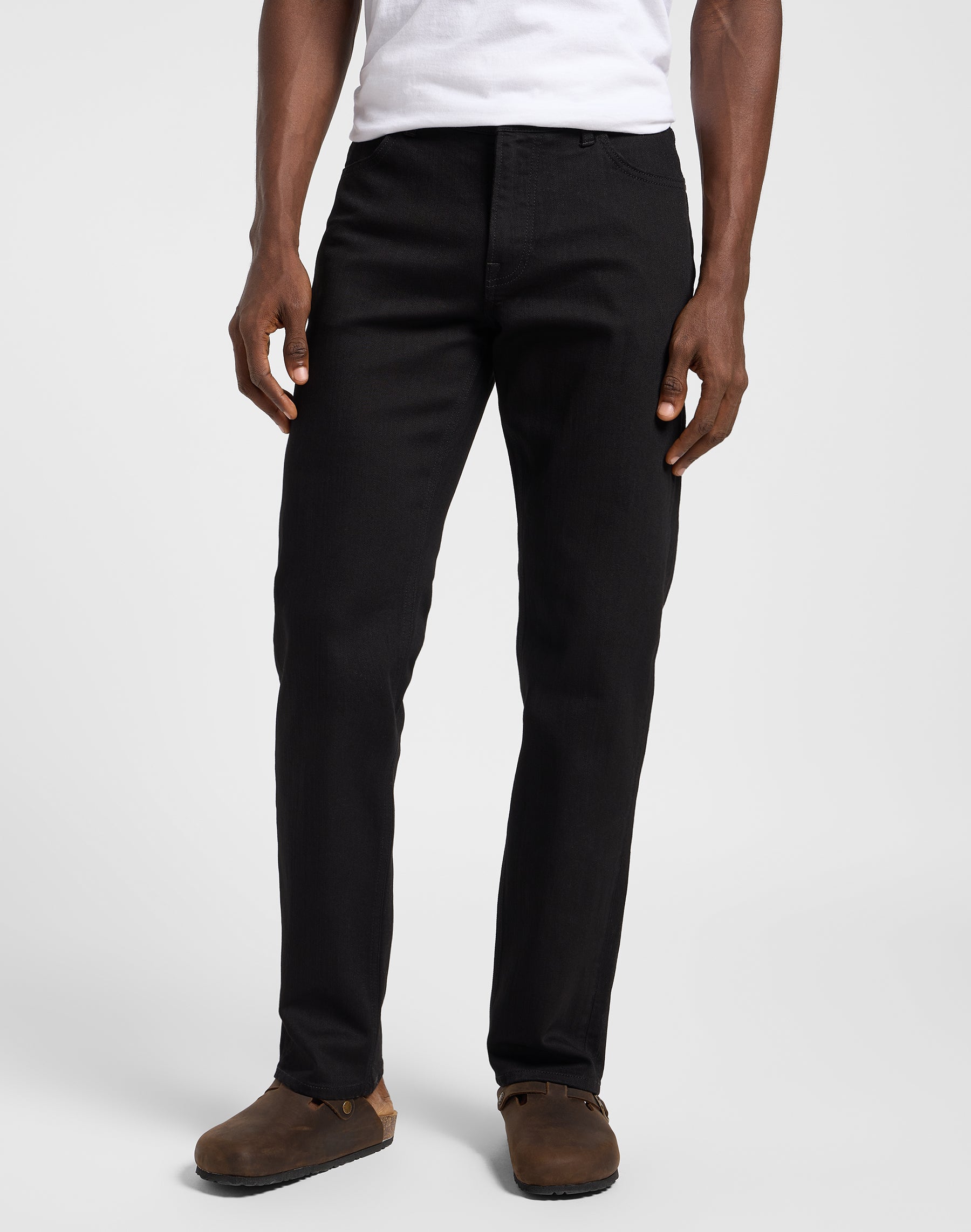 West in Clean Black Jeans Lee