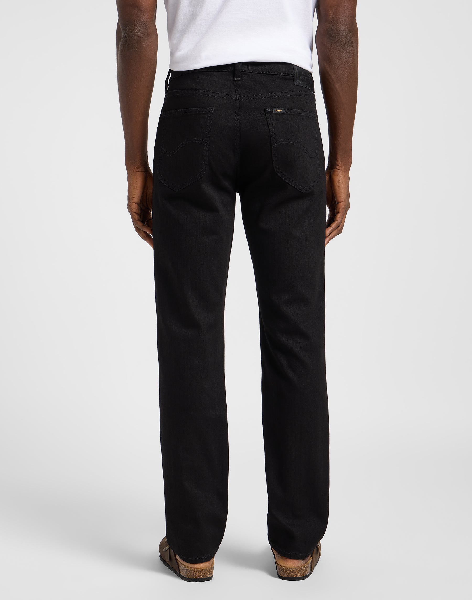 West in Clean Black Jeans Lee