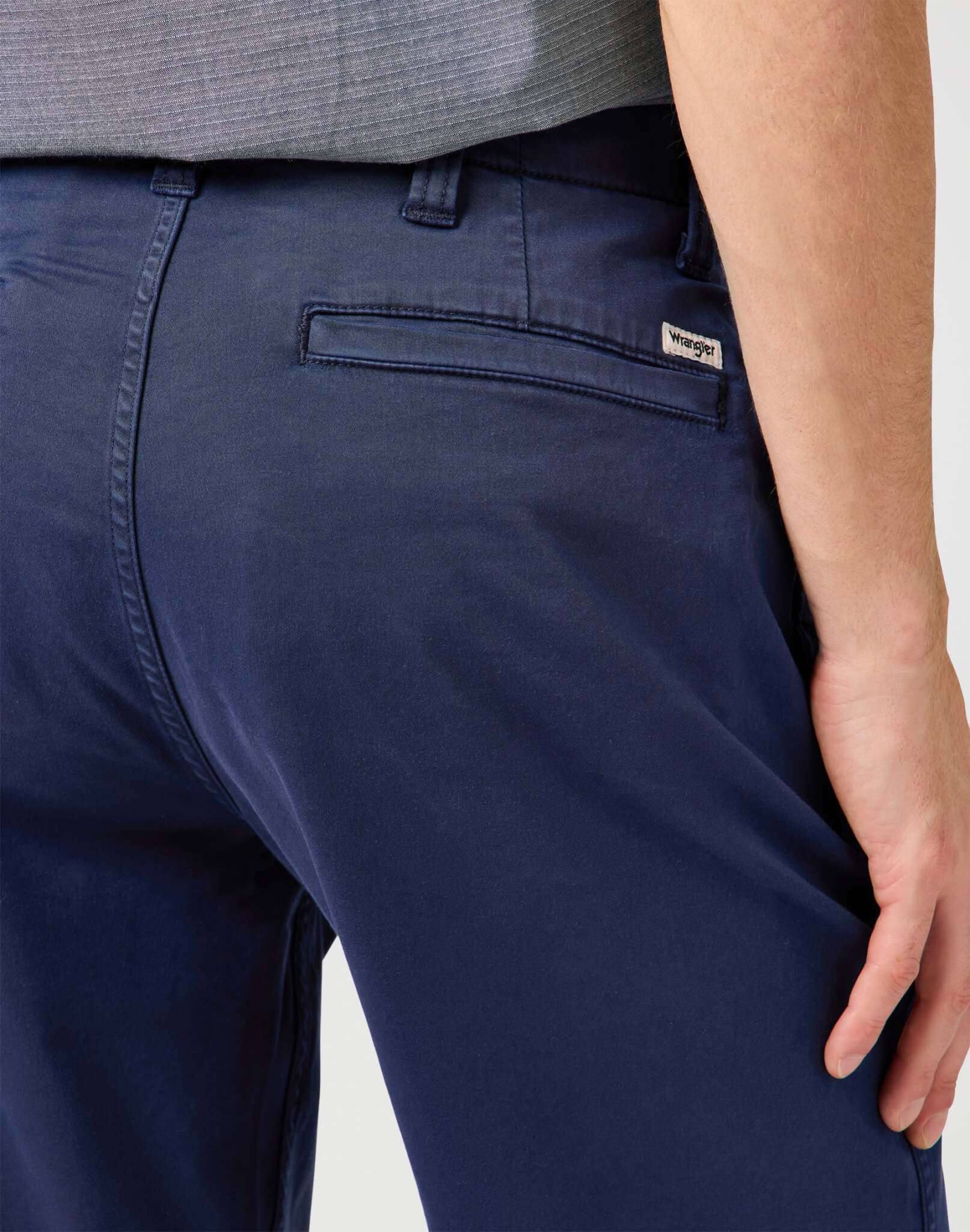 Chino shorts in Navy Chinoshorts Wrangler