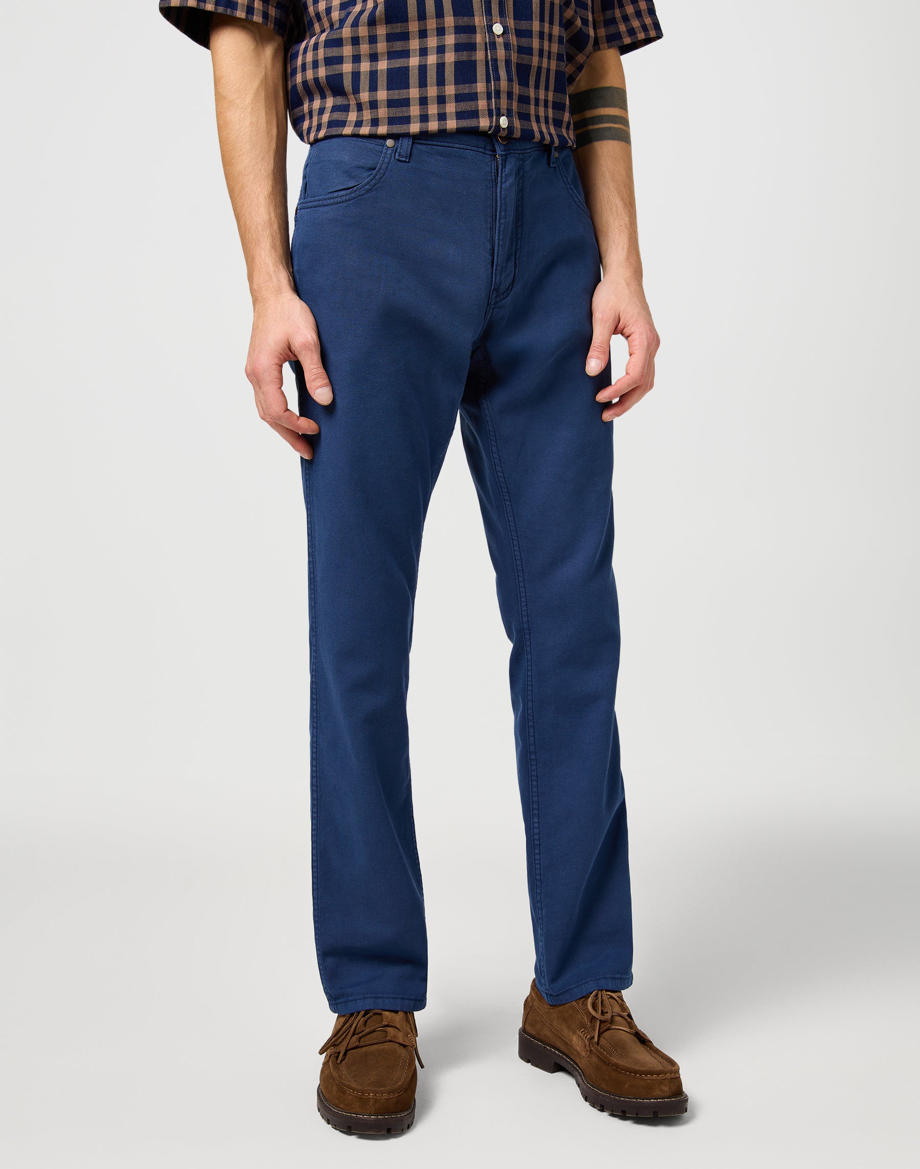 Greensboro in Navy Pants Wrangler