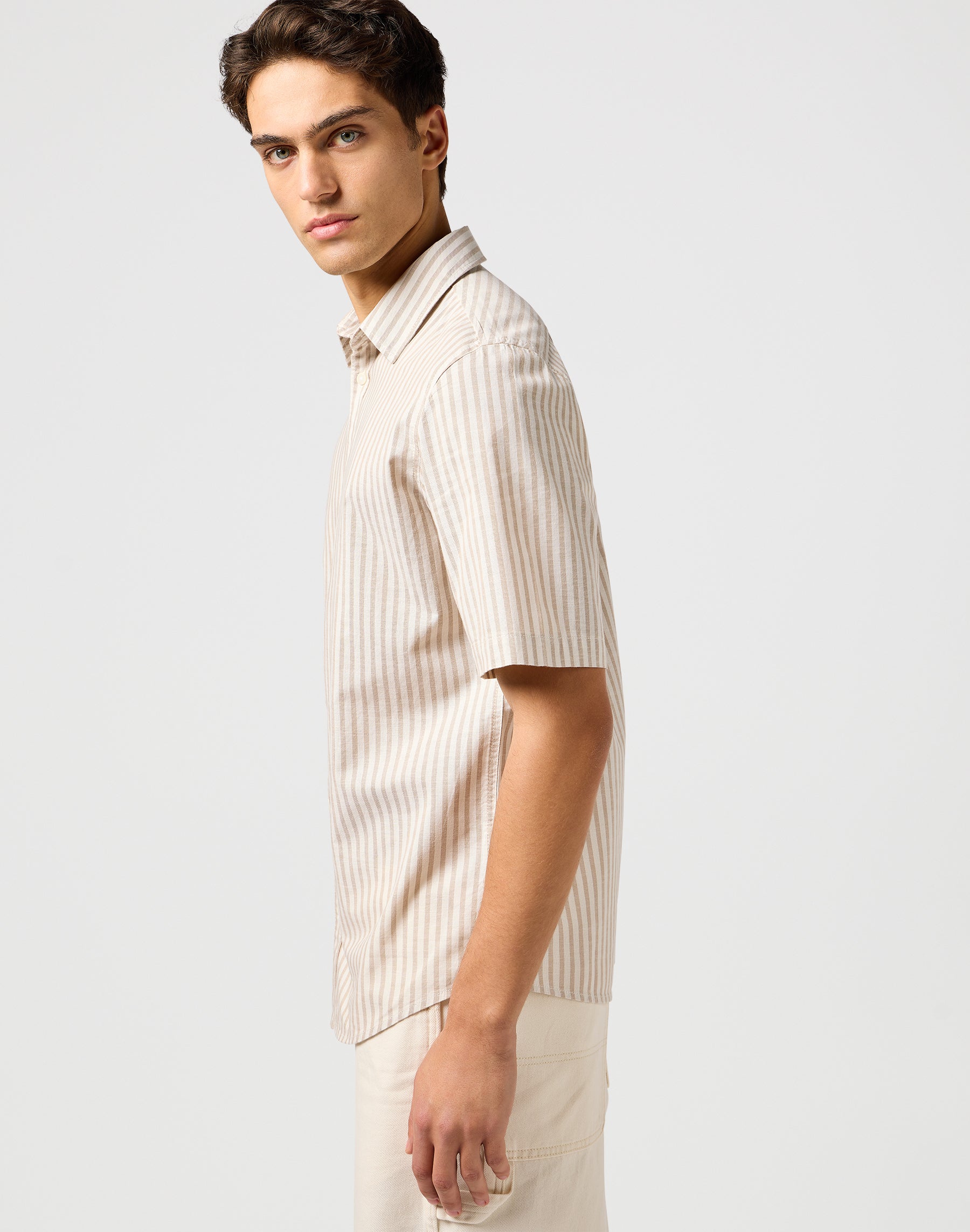 Ss Shirt in Tan Stripe Shirts Wrangler