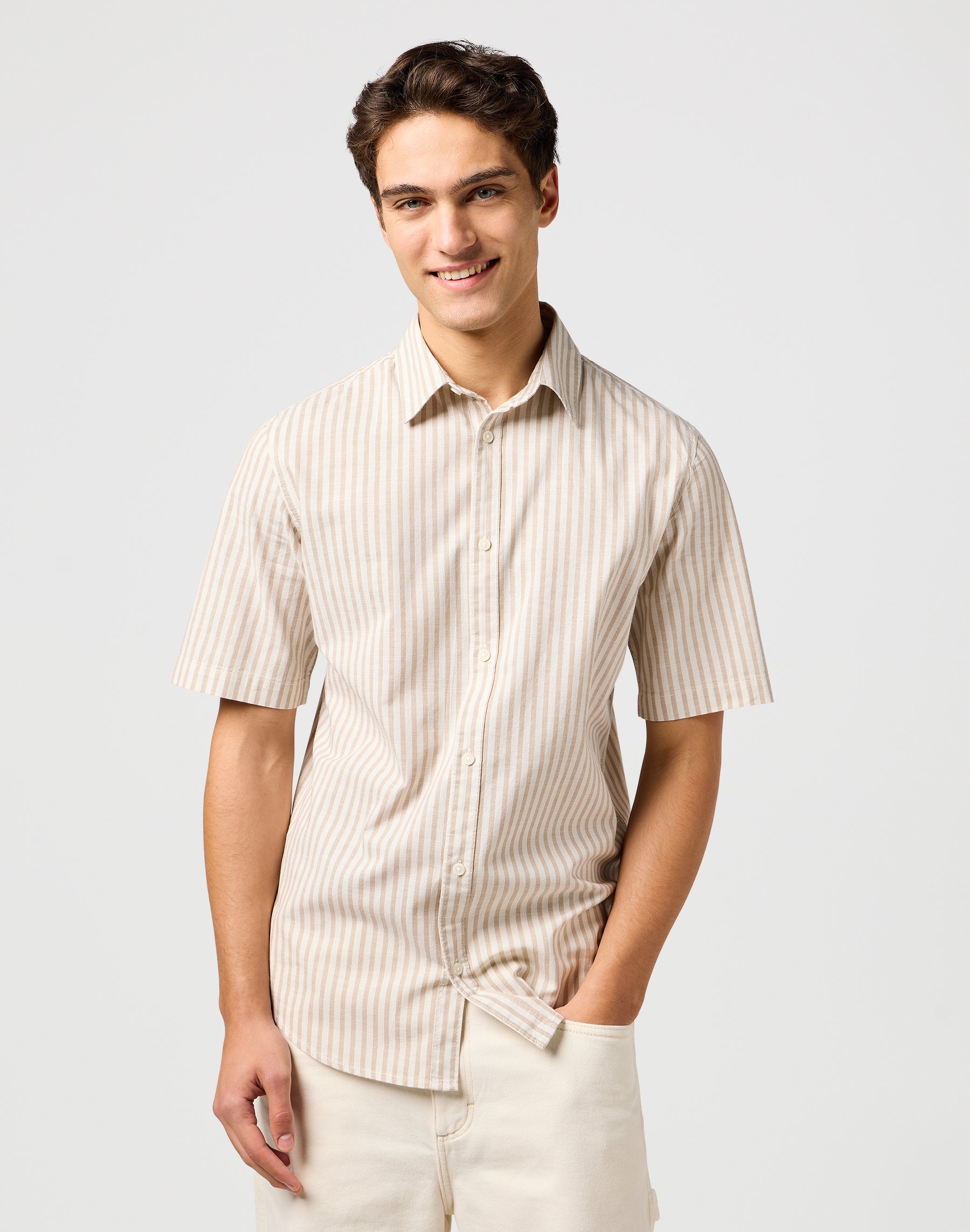 Ss Shirt in Tan Stripe Shirts Wrangler