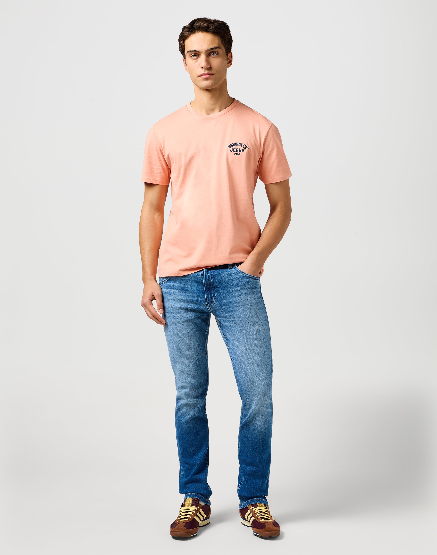 Small Logo Tee in Shrimp T-Shirts Wrangler