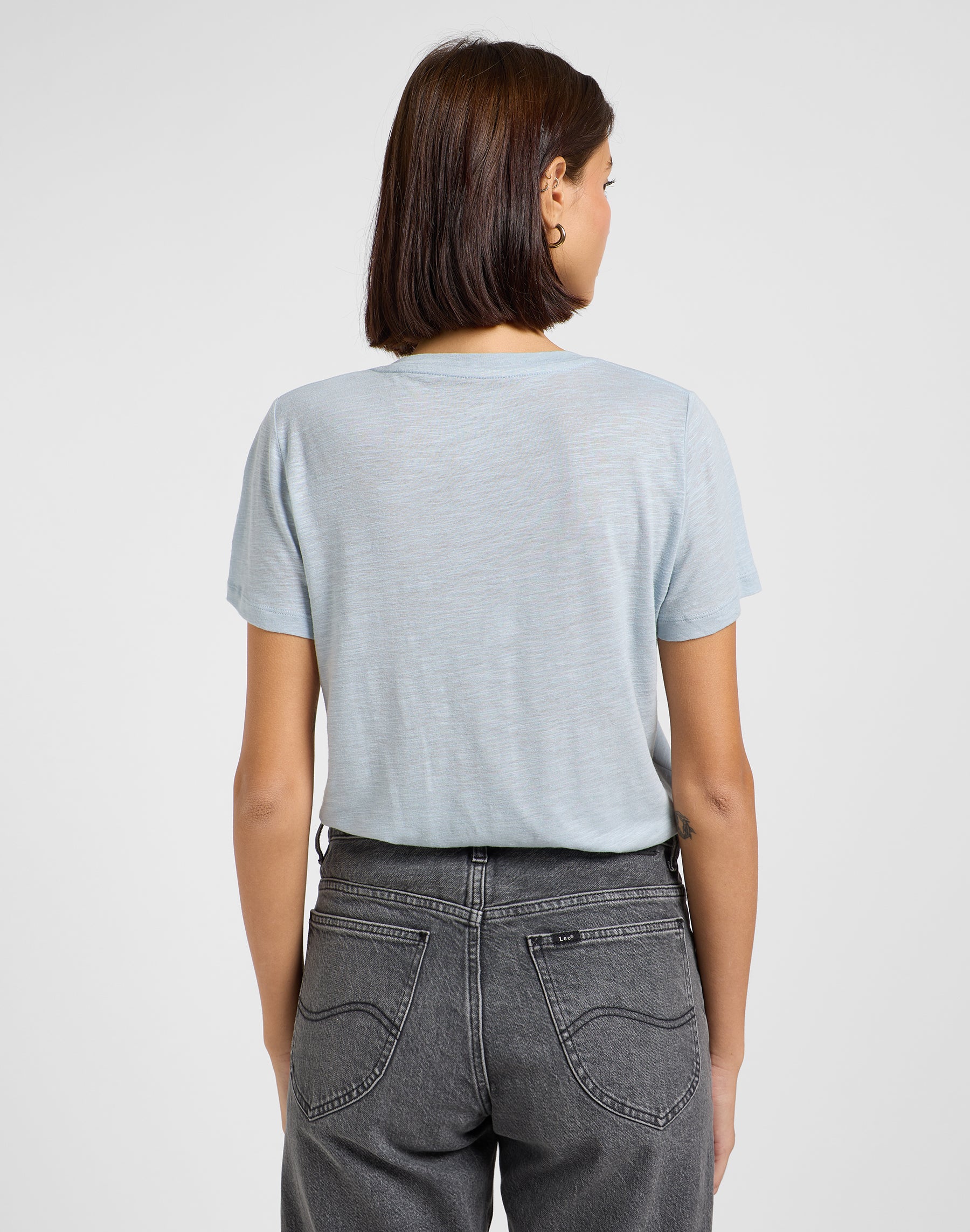 V Neck Tee in Concrete Gray T-Shirts Lee