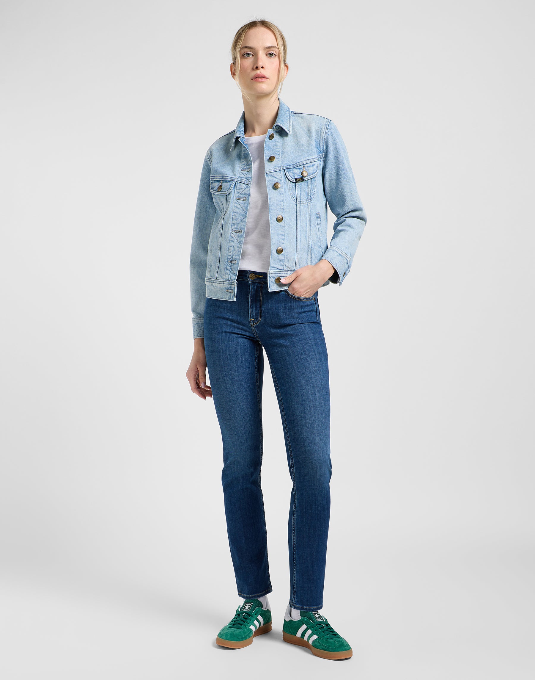 Elly in Ivy Wash Jeans Lee