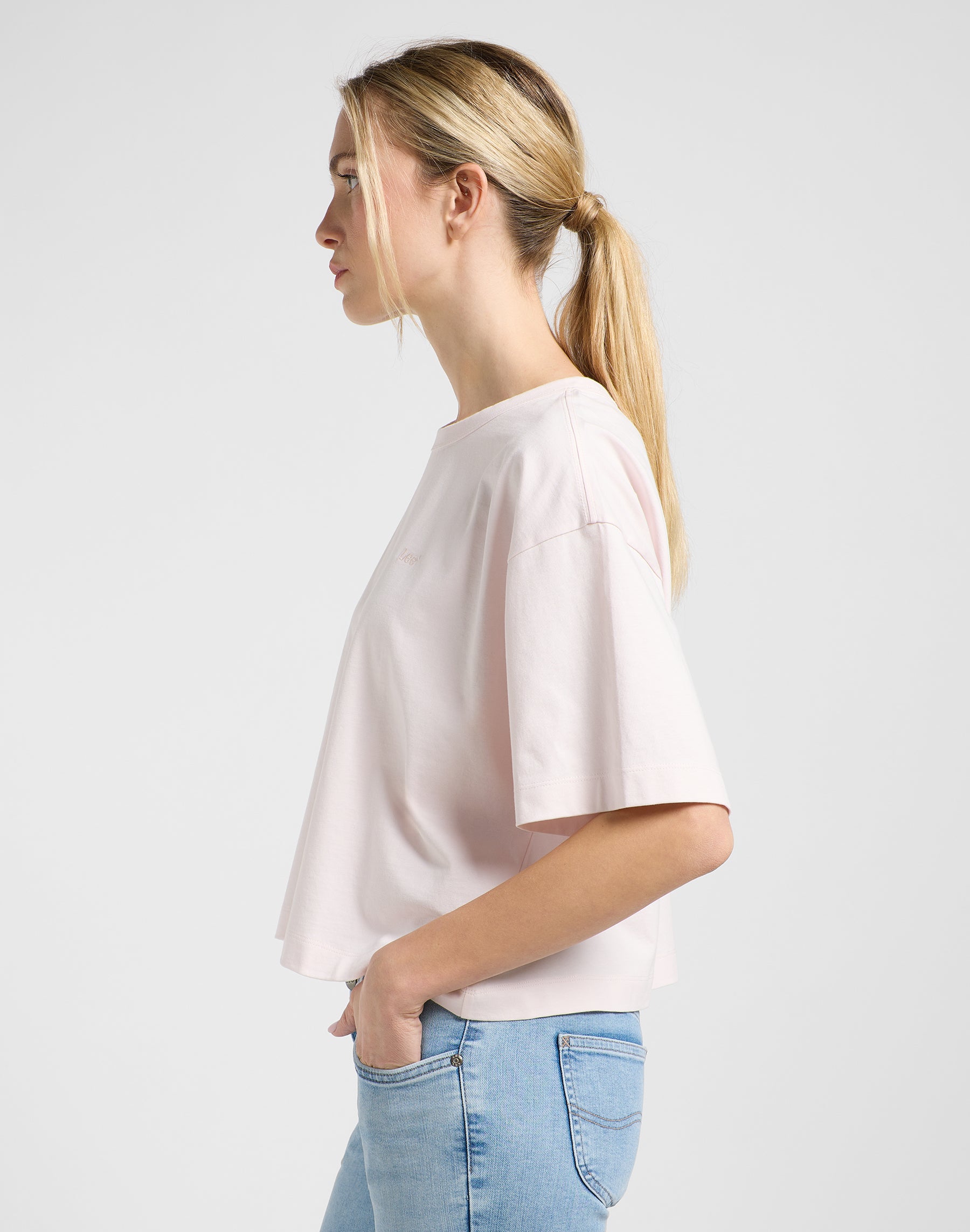 Cropped Boxy Tee in Frost Pink T-Shirts Lee