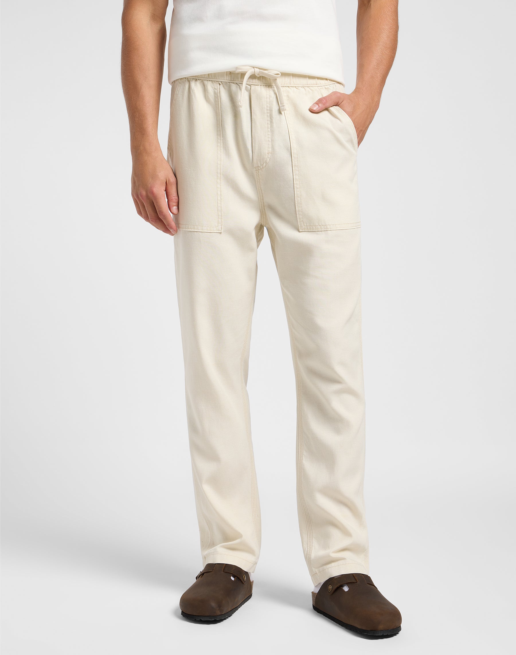 Utility Drawstring Pant in Soy Bean Pants Lee