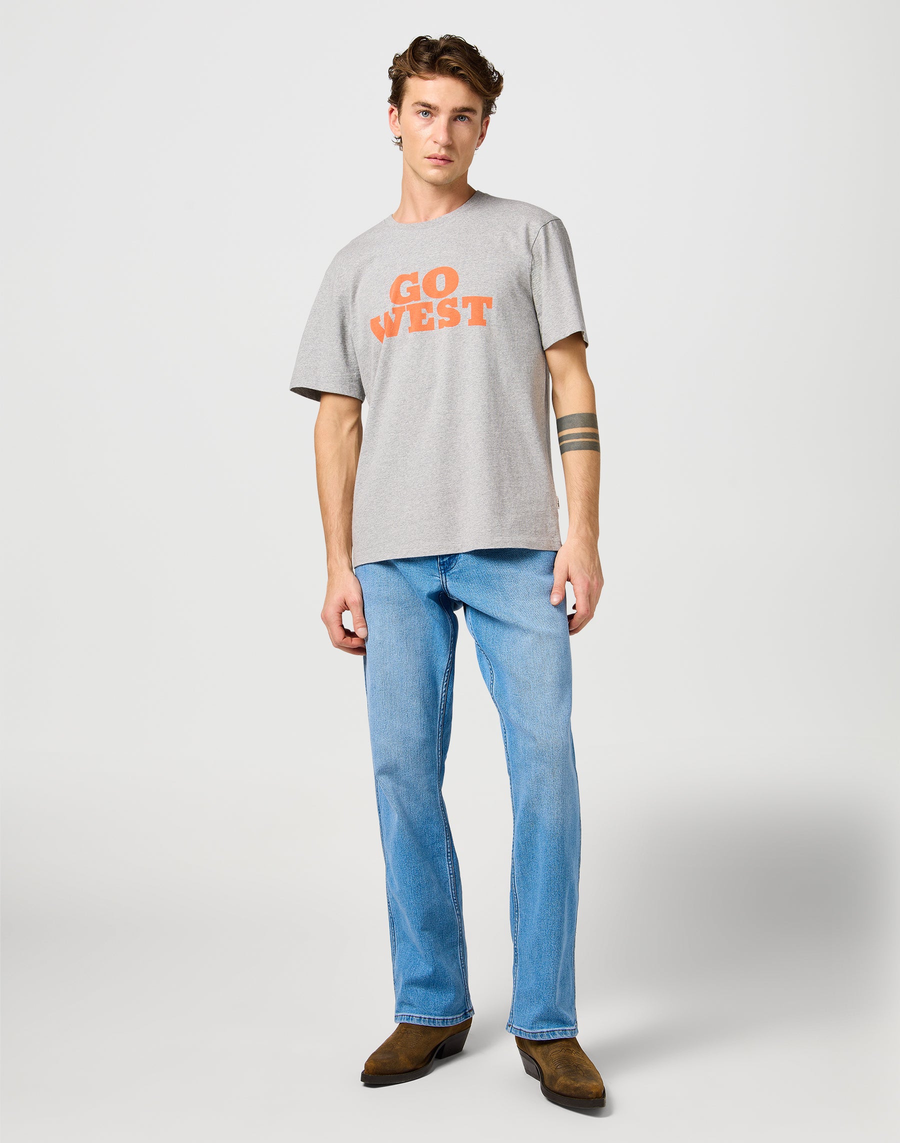 Graphic Tee in Mid Grey Mel T-Shirts Wrangler