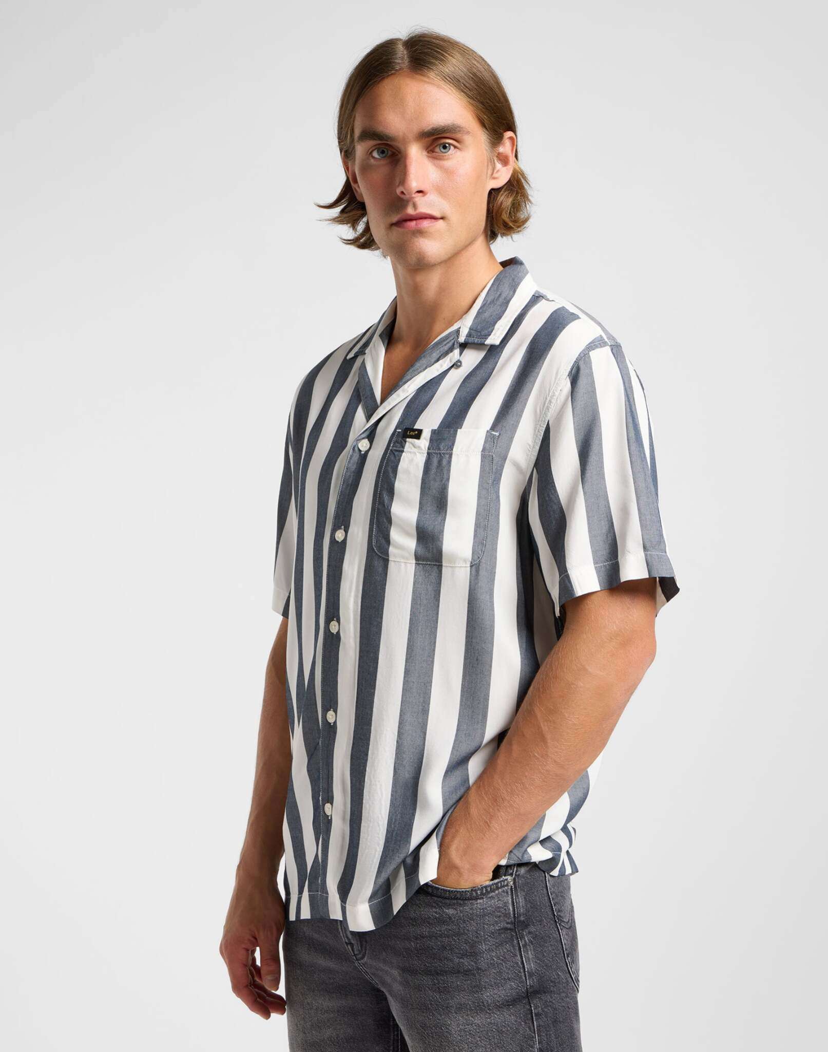 Resort Shirt in Rivet Navy Shirts Lee