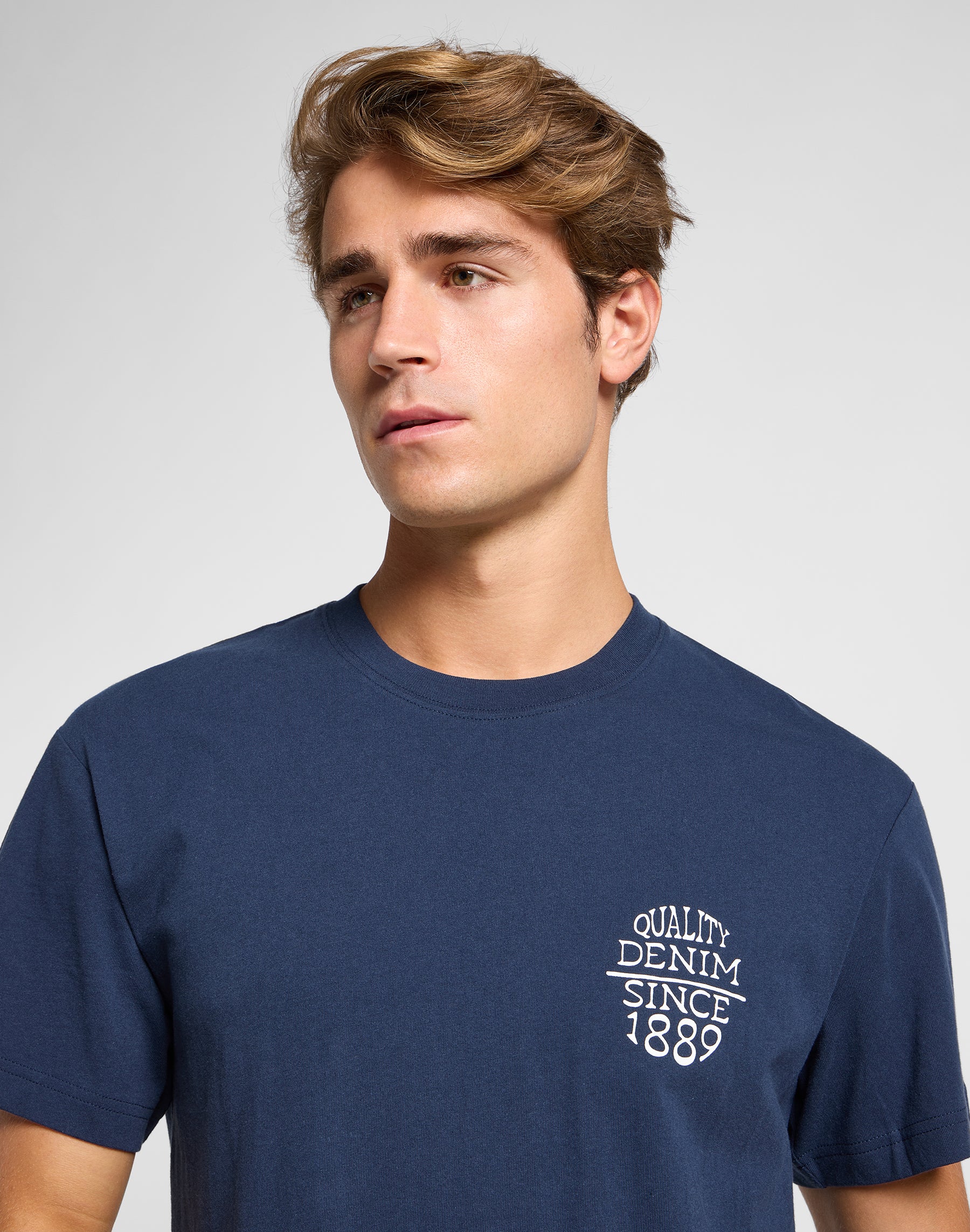 Relaxed Tee in Mood Indigo T-shirts Lee