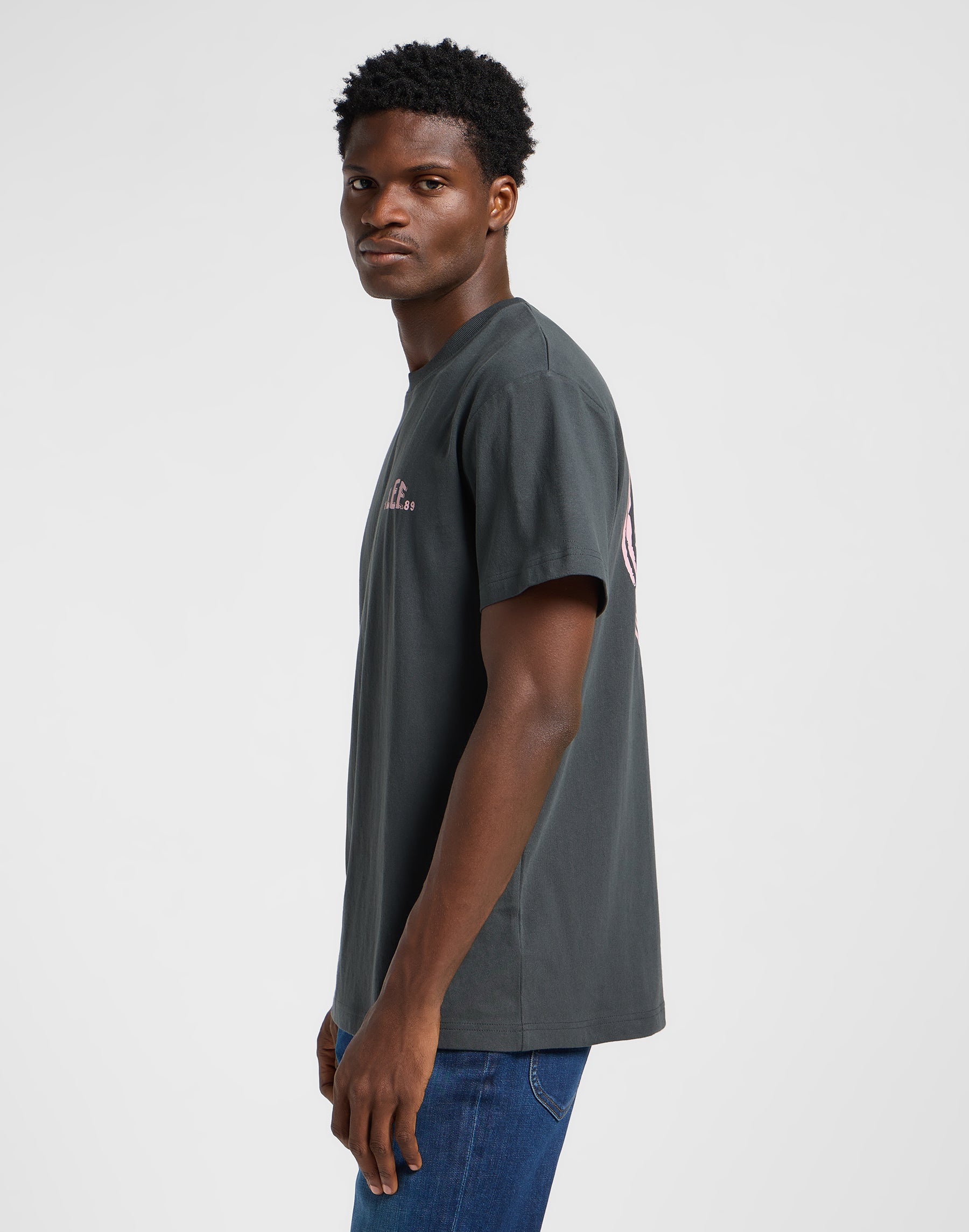 Regular Logo Tee in Washed Black T-Shirts Lee