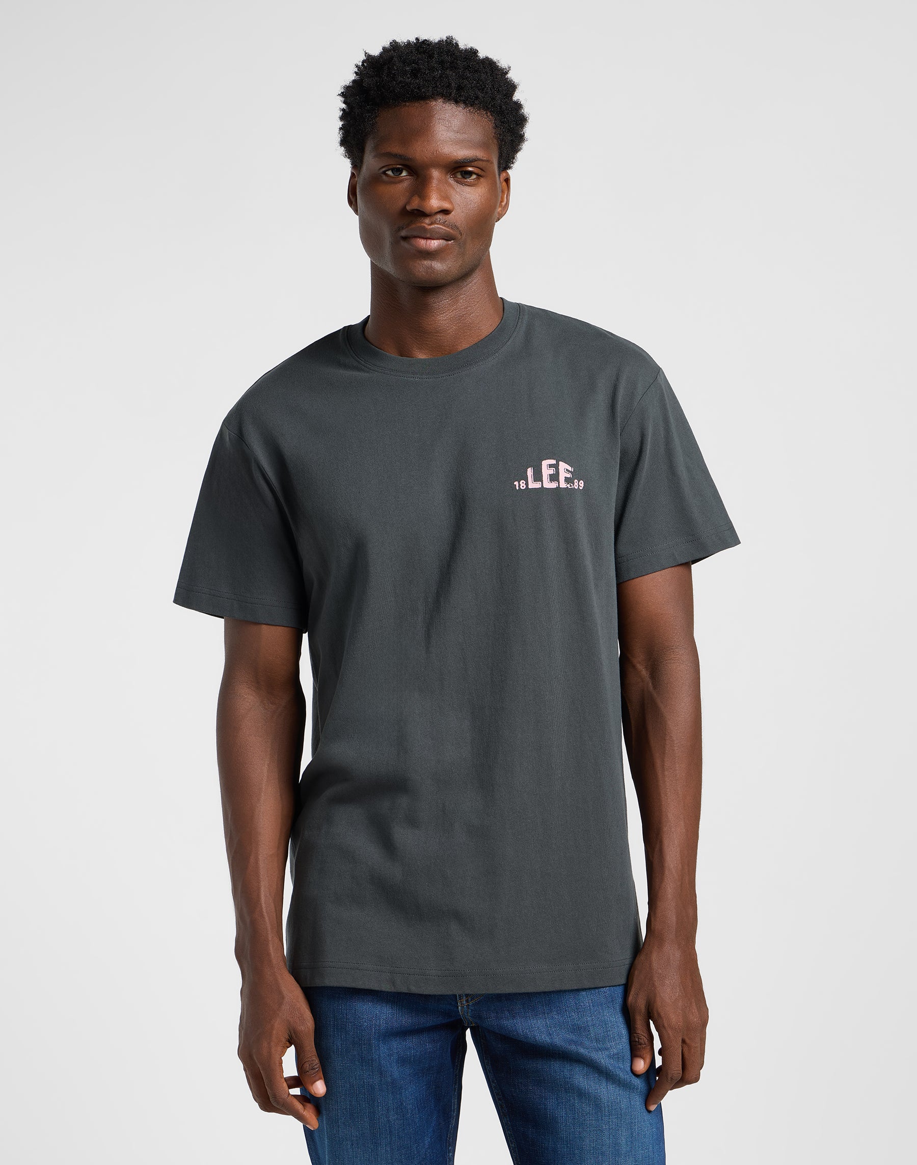 Regular Logo Tee in Washed Black T-Shirts Lee