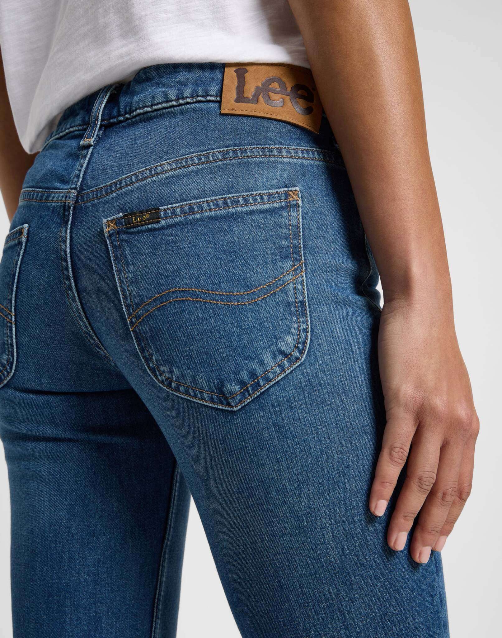 Jessica in Higher Climb Jeans Lee