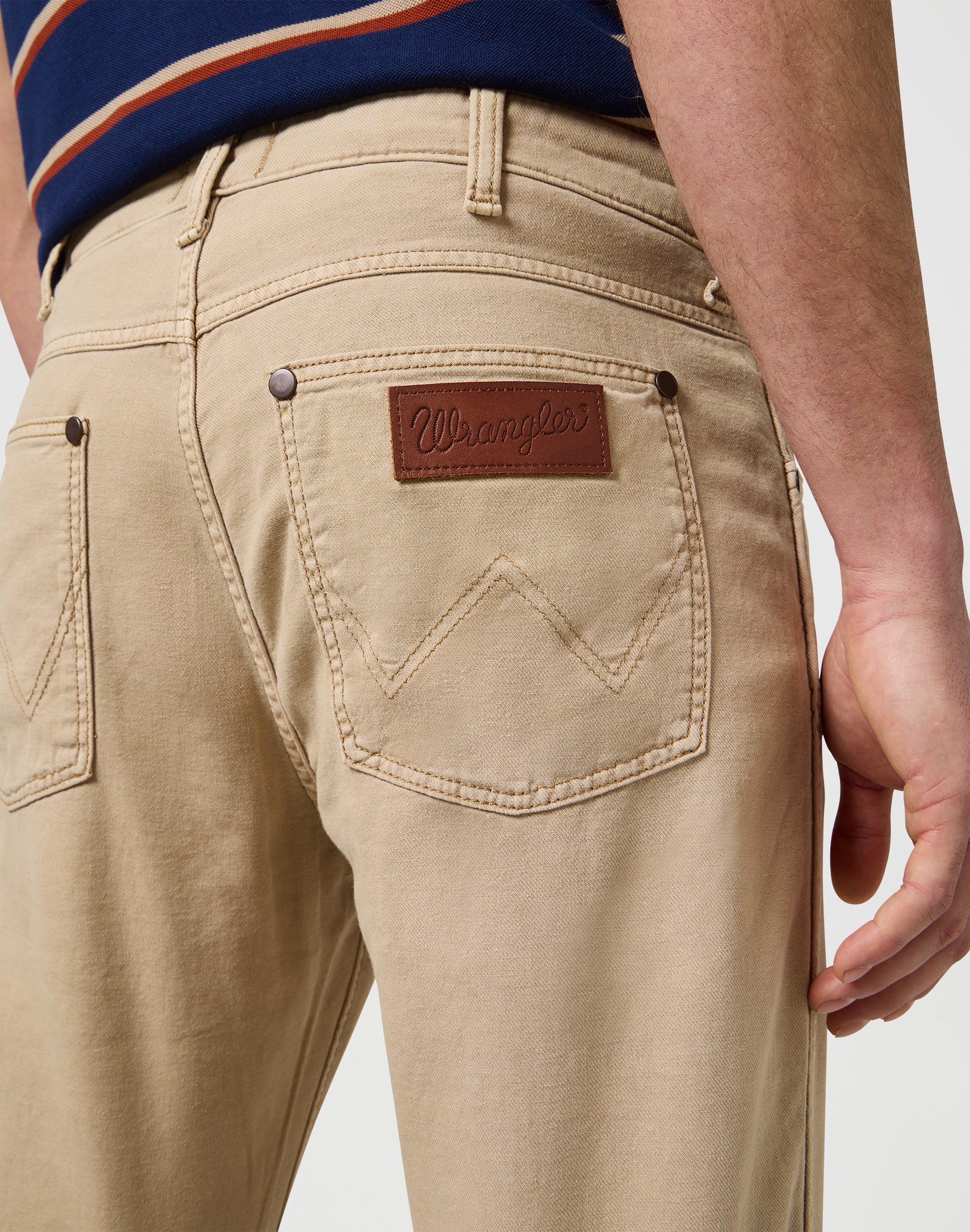 Larston in Timberwolf pants Wrangler