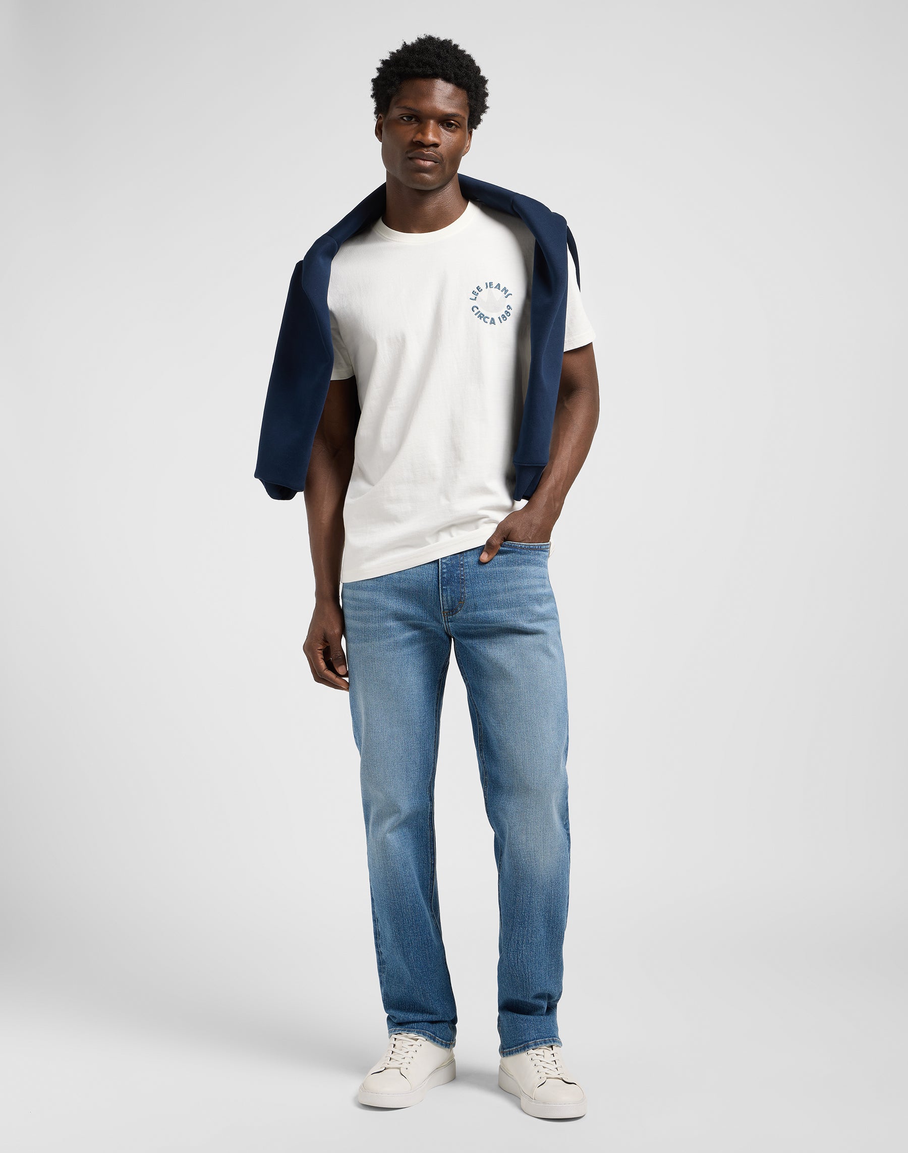 Ss Elevated Ess Logo Tee in Ecru T-Shirts Lee