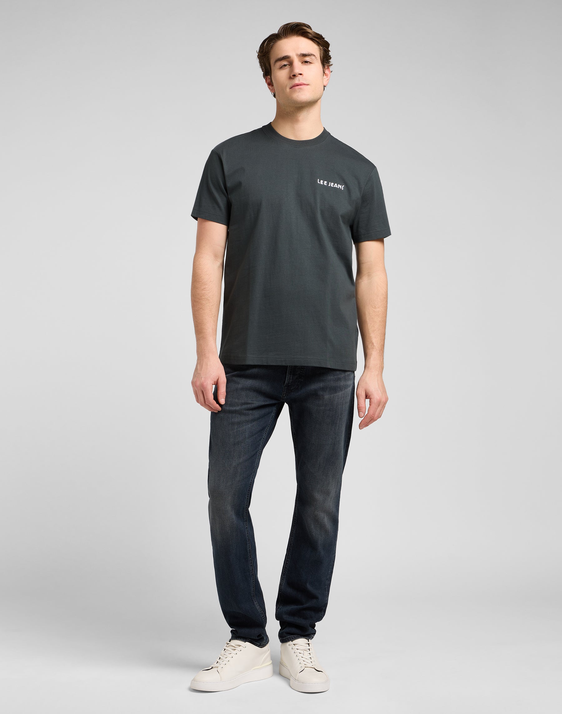 Ss Relaxed Graphic Tee in Washed Black T-Shirts Lee