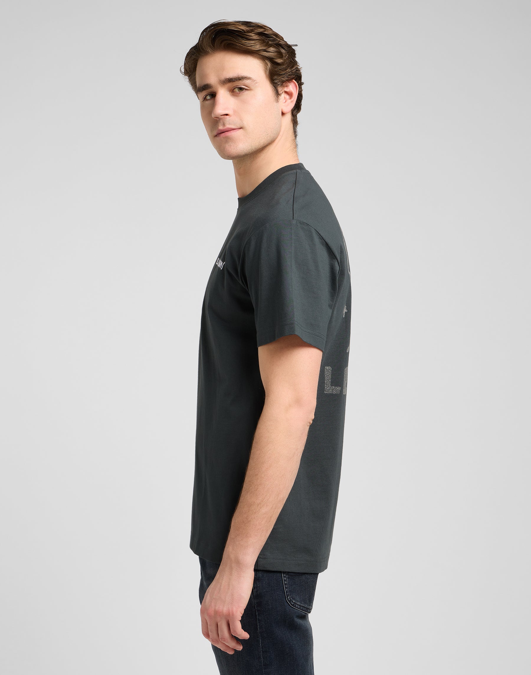 Ss Relaxed Graphic Tee in Washed Black T-Shirts Lee