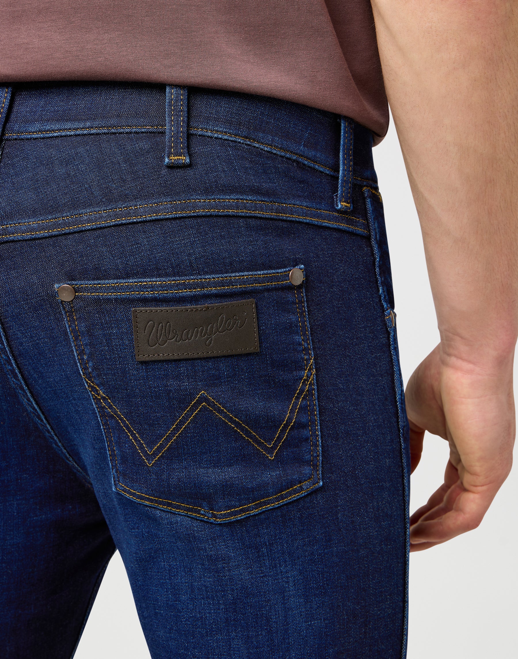Greensboro in Rustic Navy Jeans Wrangler