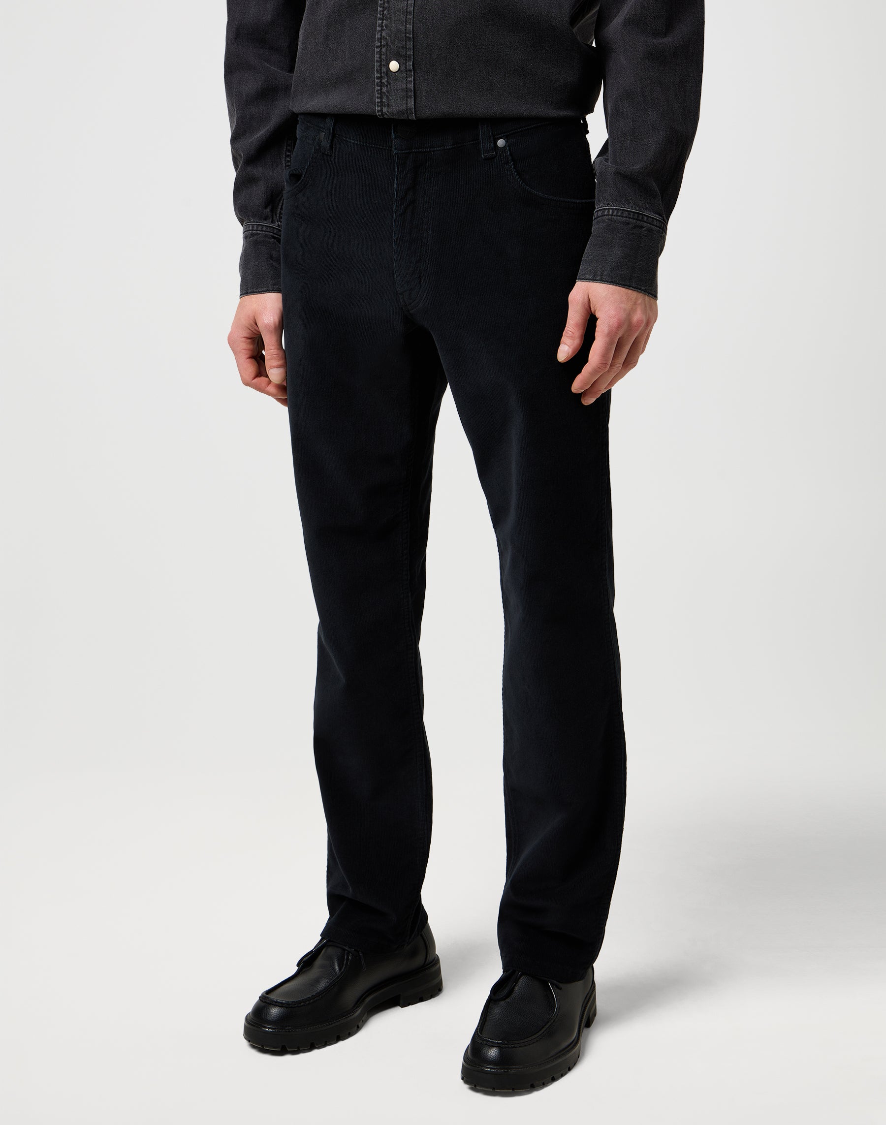Greensboro in Black pants Wrangler